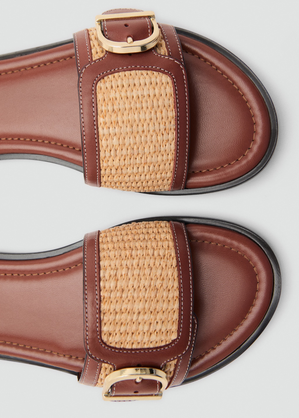 Raffia sandals with buckle and strap