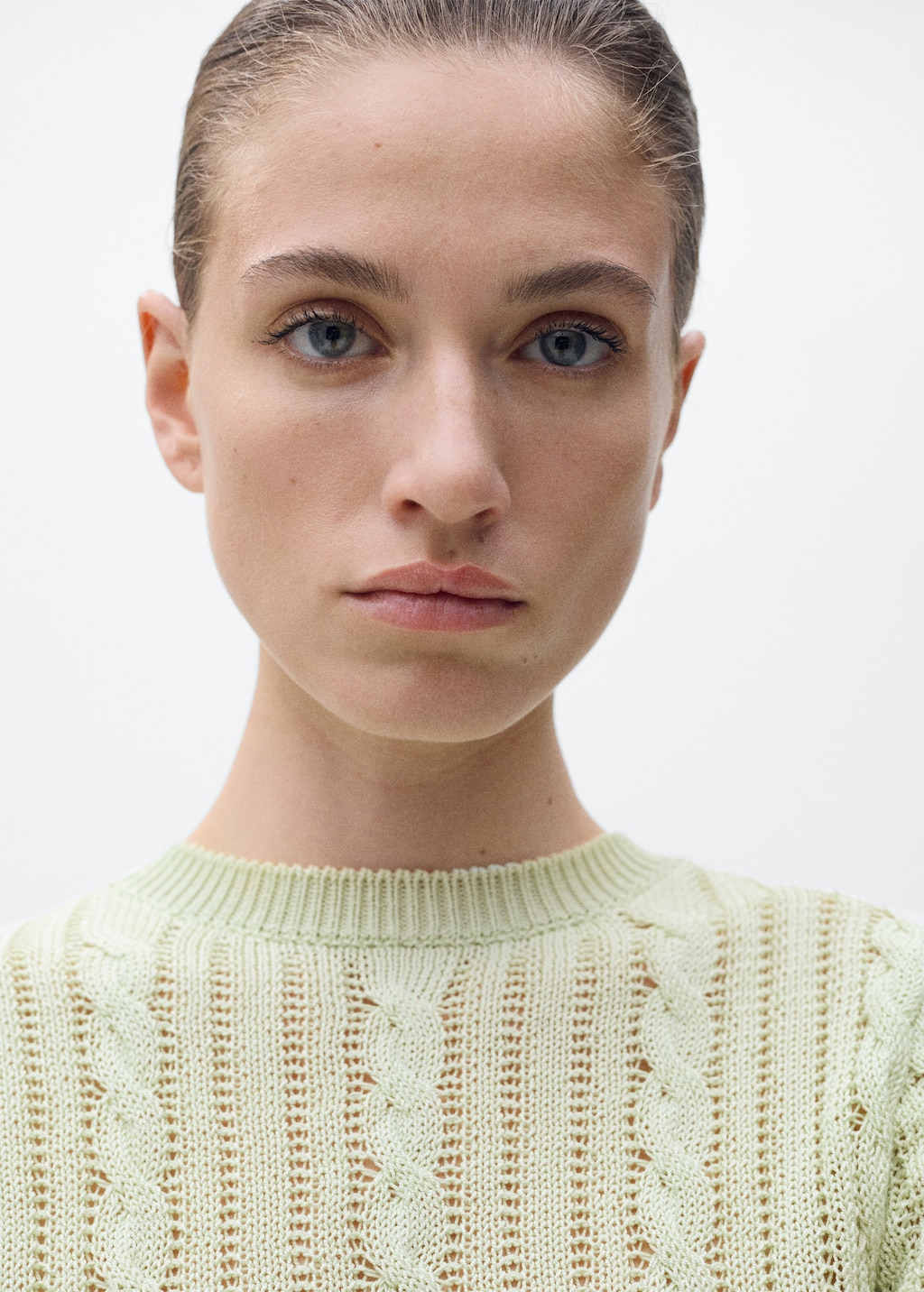 Short-sleeved cable-knit sweater