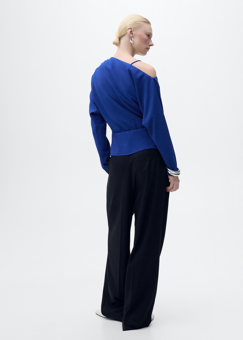 Asymmetrical gathered blouse - image 3
