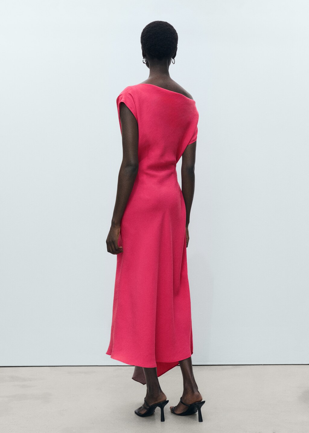 新品未使用　Studio Doe Modal Asymmetric Dress Studio Doe - 莫代爾不對稱彎月洋裝2.0 | Studio Doe