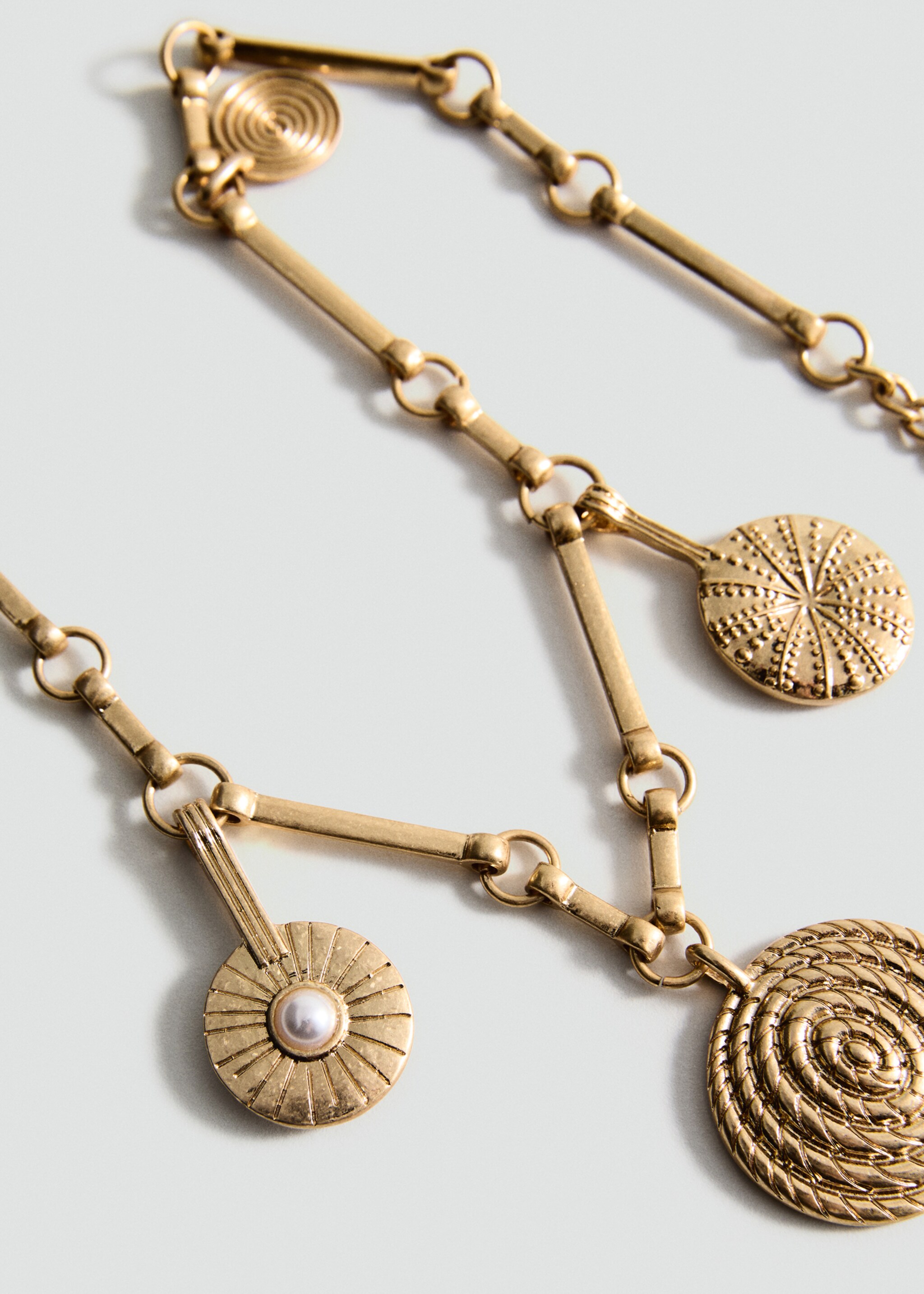 Mixed bead necklace - Medium plane