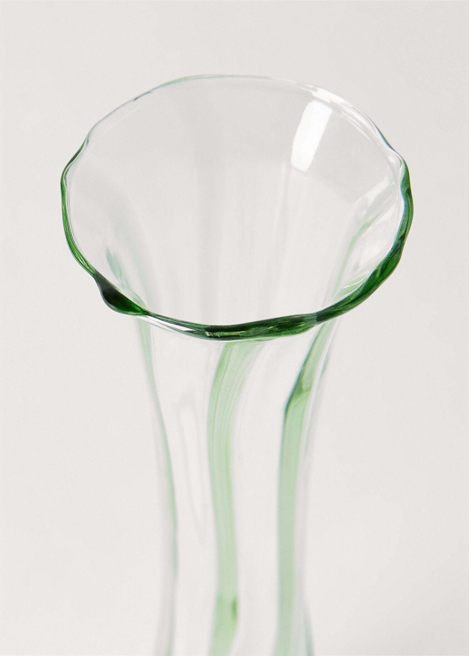 Borosilicate vase with coloured lines - Details of the article 1