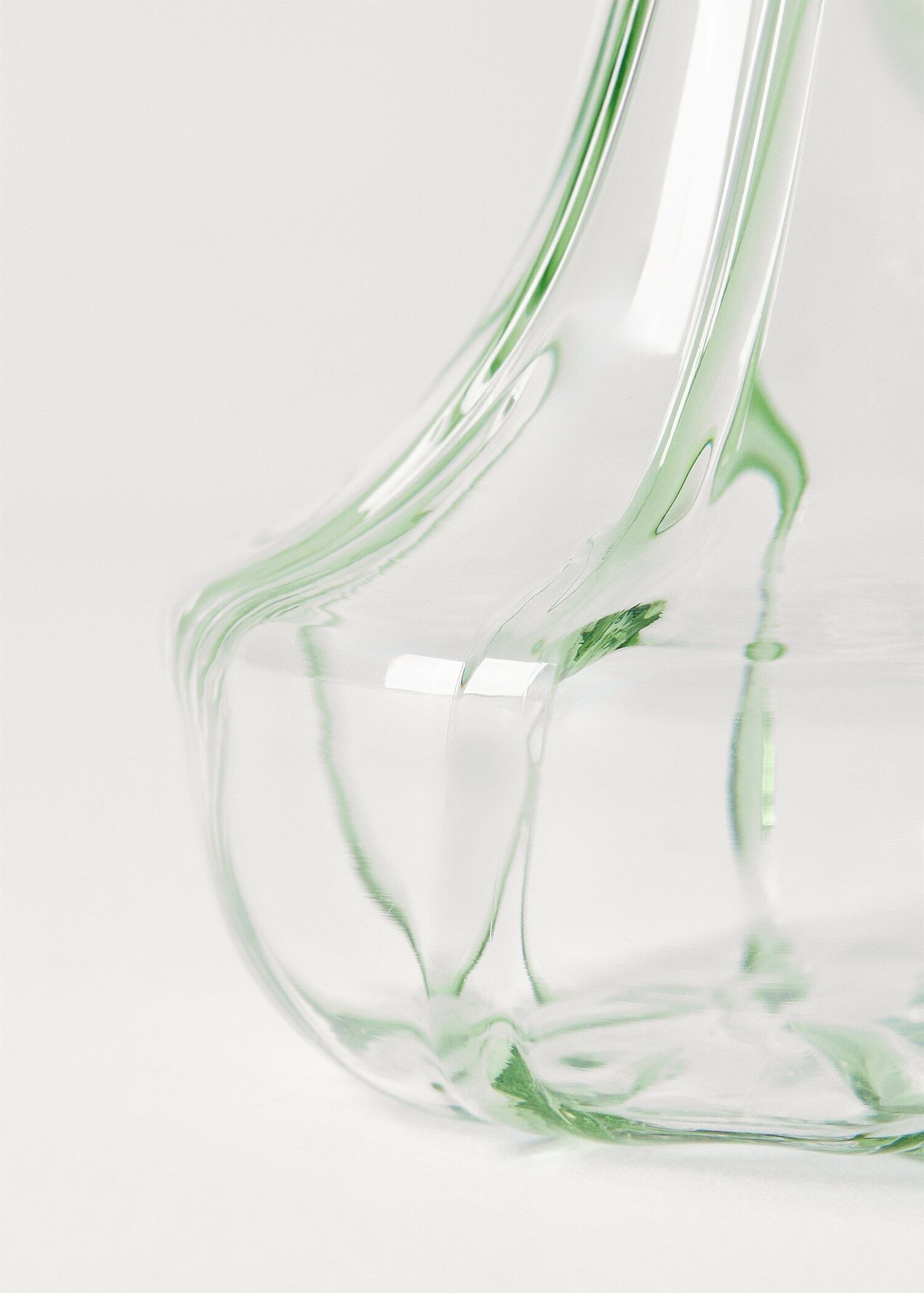 Borosilicate vase with coloured lines - Details of the article 2