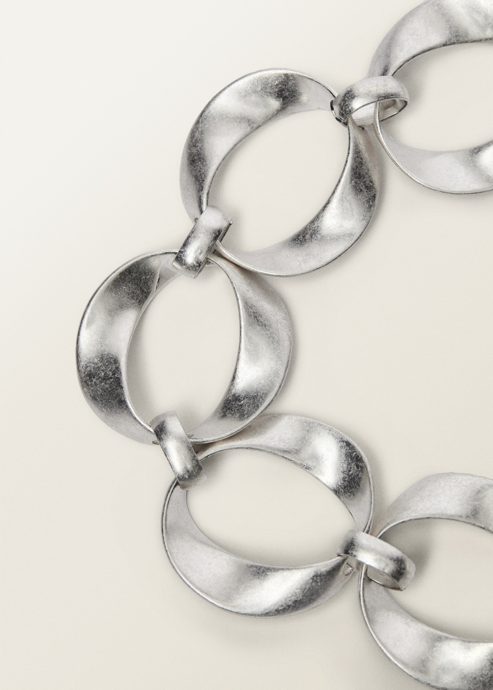 Ceintuur met metalen ringen - Middenvlak