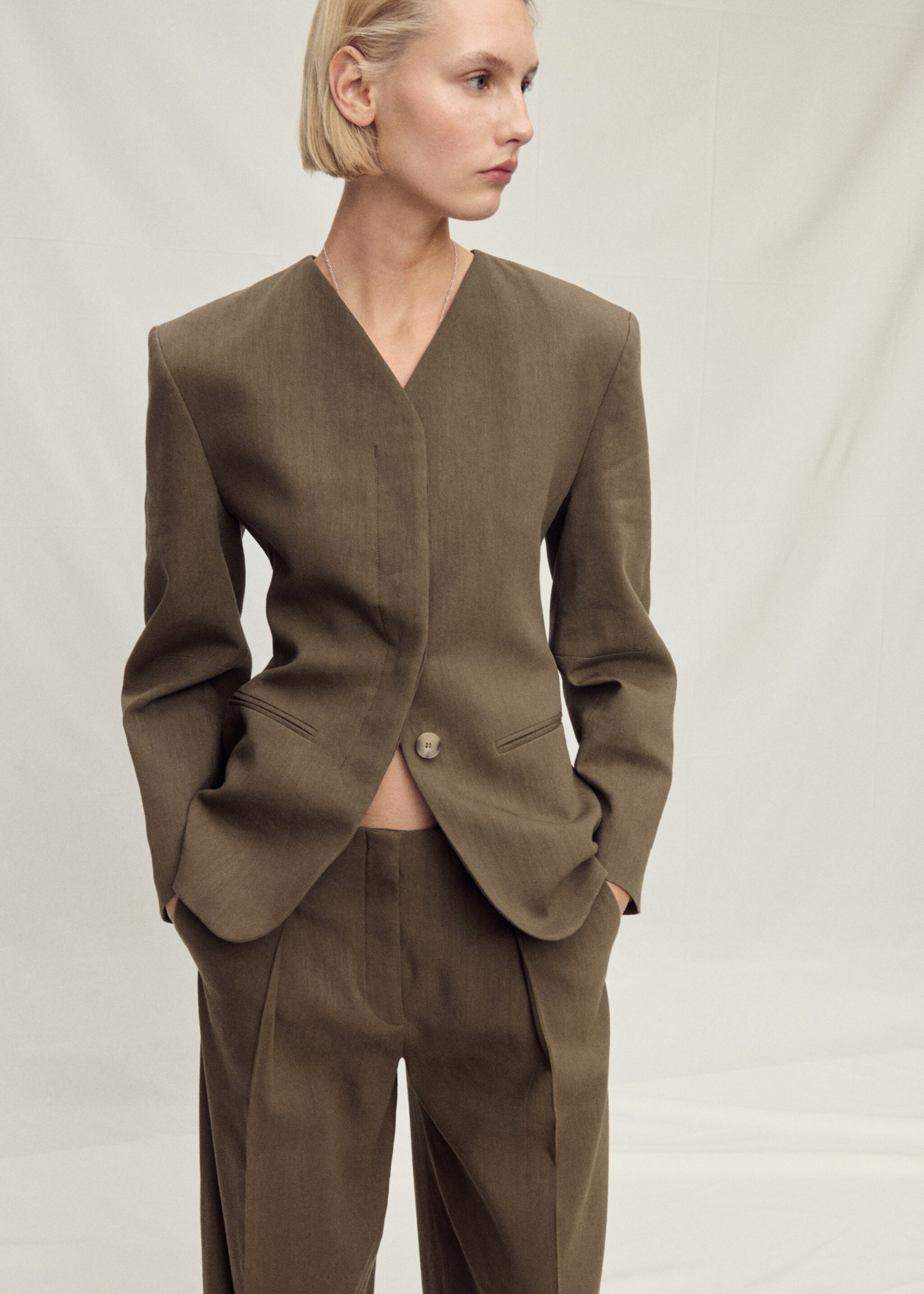 Seamless linen suit jacket - Details of the article 2