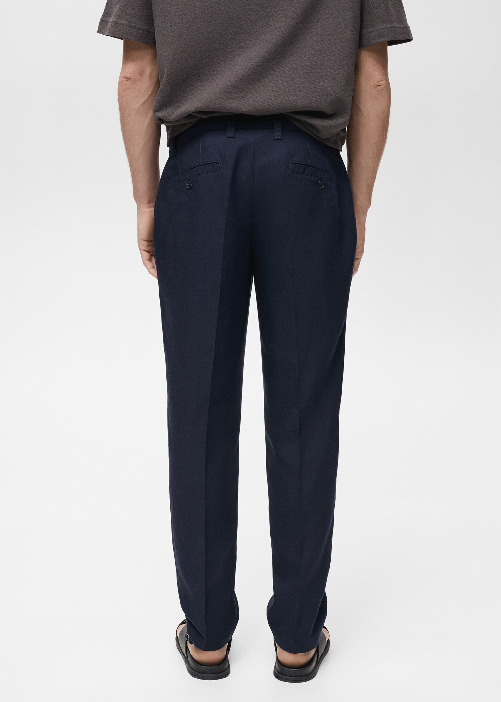 Slim fit linen trousers - Reverse of the article