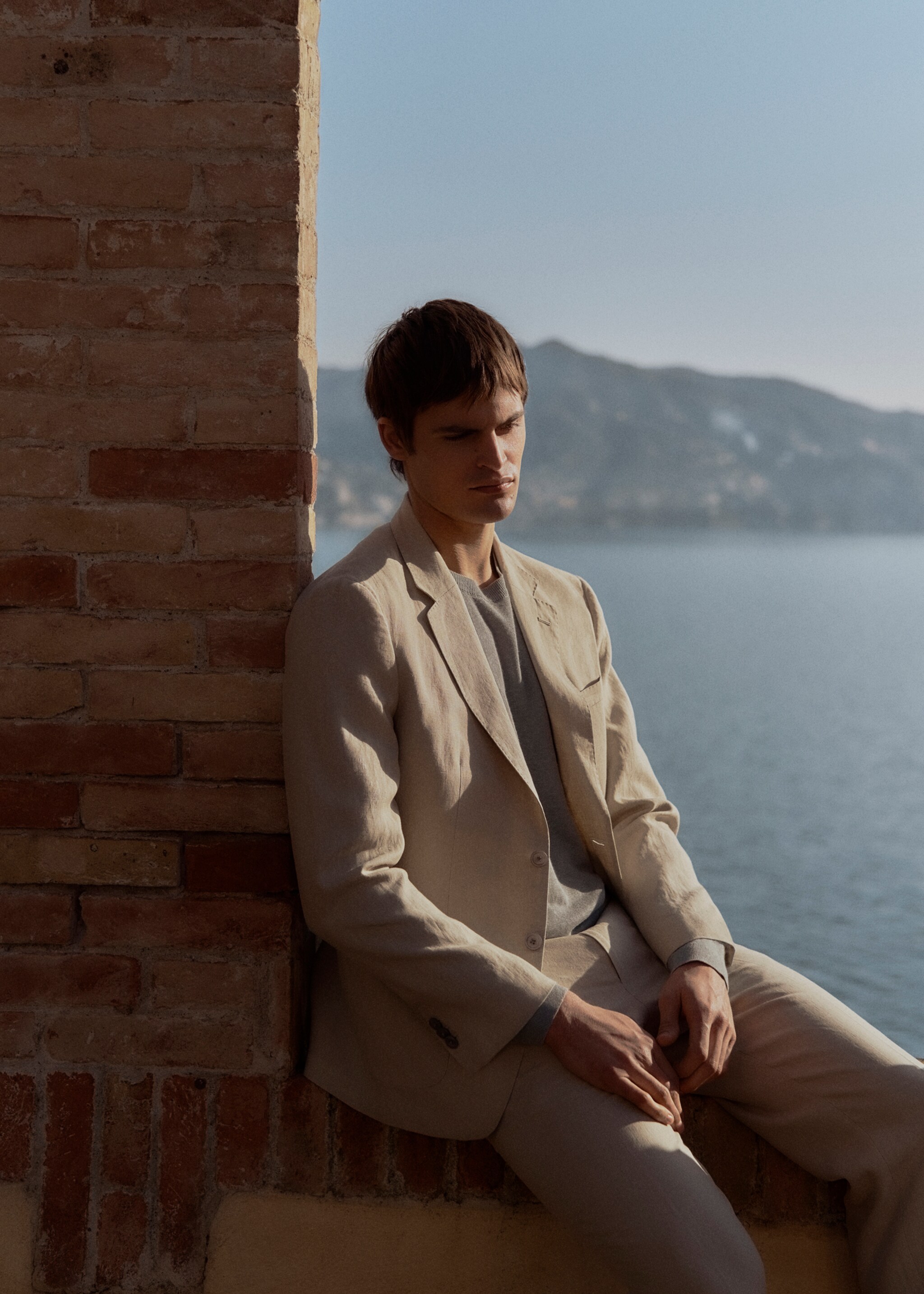 100% linen jacket with patch pockets - Details of the article 5