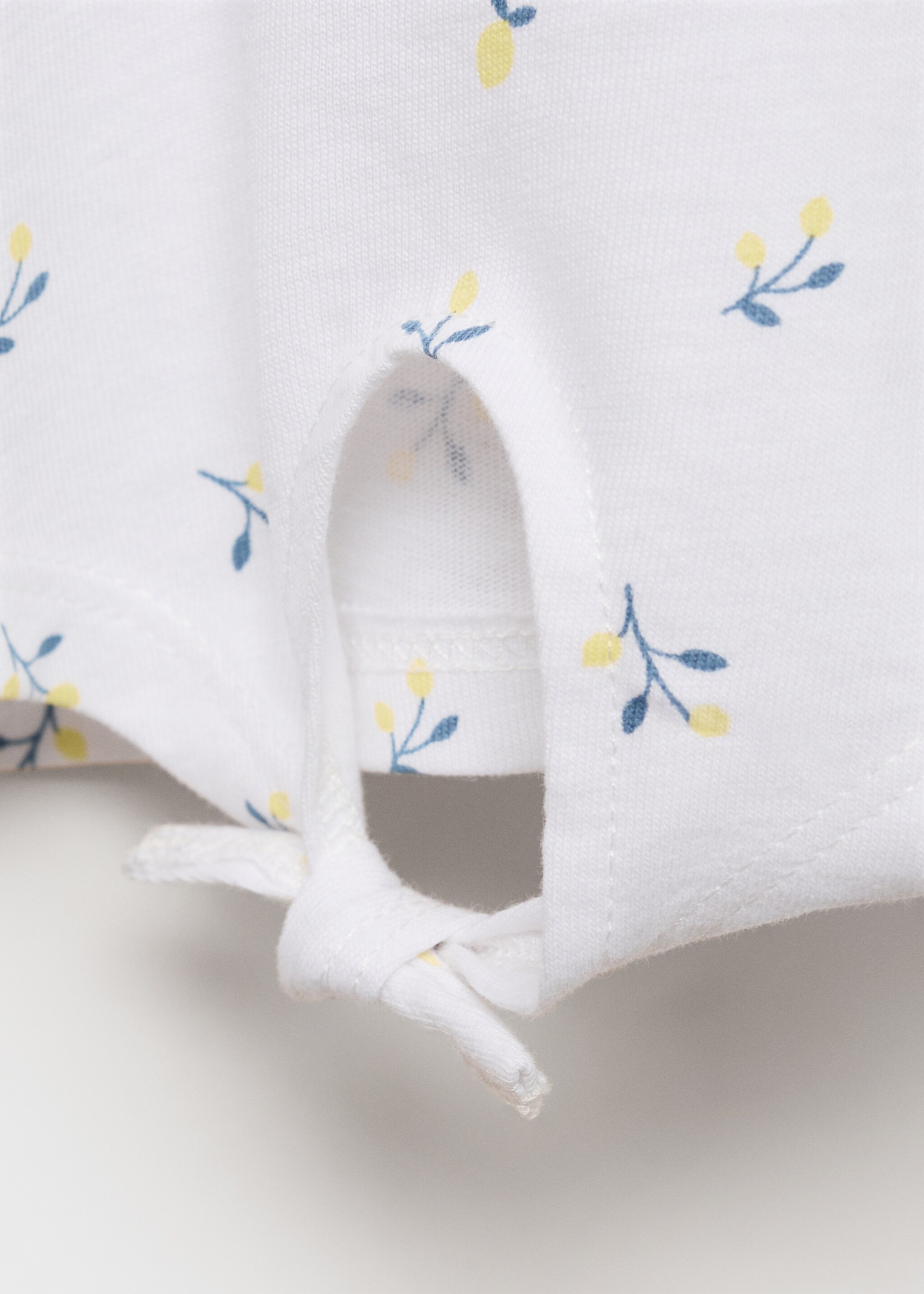 Camiseta estampada nudo - Detalle del artículo 0