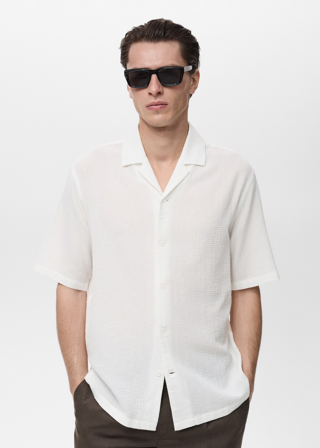 Seersucker shirt with bowling collar - Men | MANGO USA
