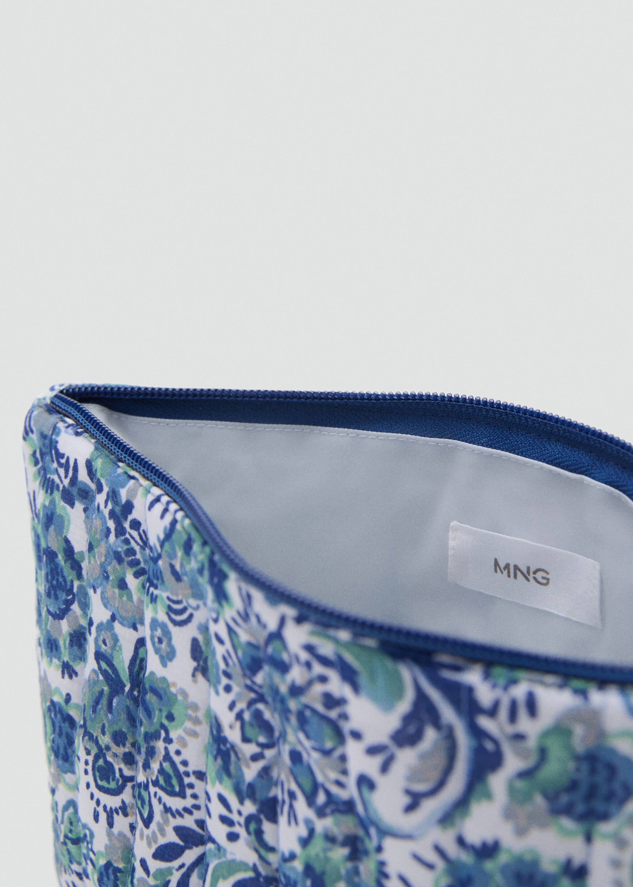 Necesser embuatat estampat - Detall de l'article 2