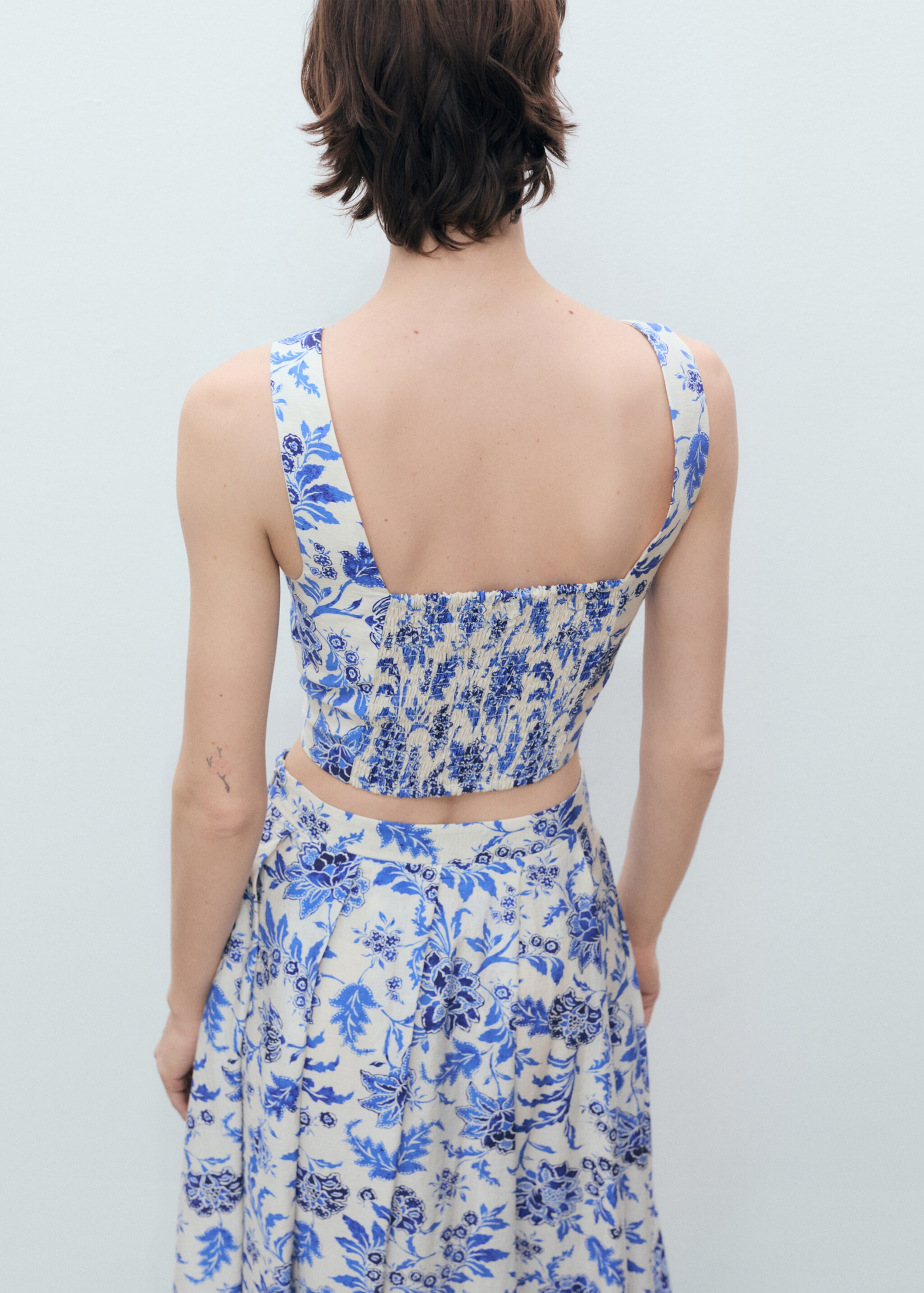 Floral crop top with low neckline - Reverse of the article, Off White. Ref: 87028647-00.