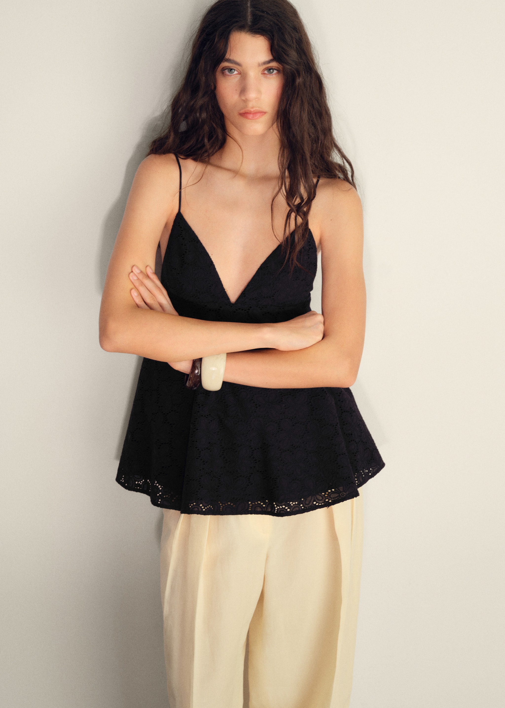 V-neck embroidered top - Details of the article 1