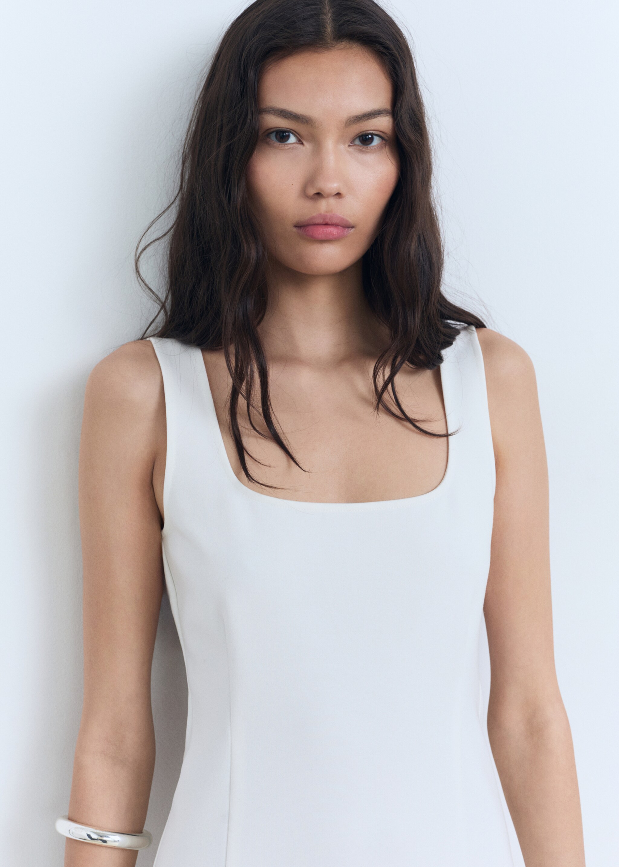 Short dress with wide straps - Medium plane