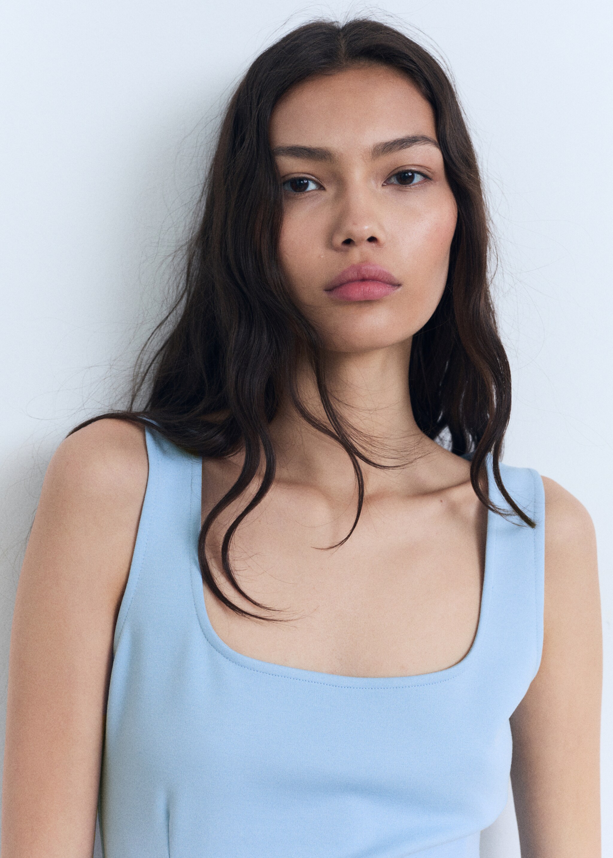 Short dress with wide straps - Details of the article 1