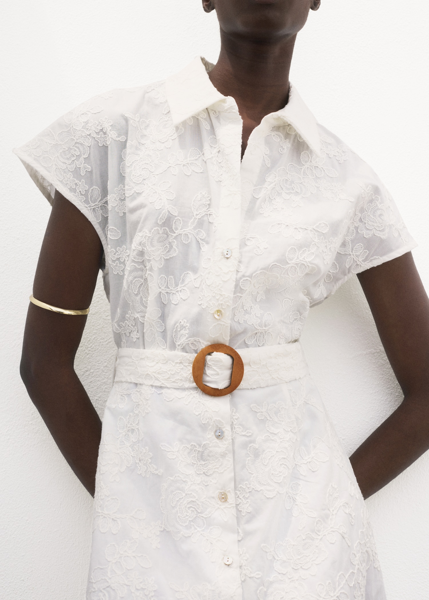 Vestido camisero bordado cinturón - Detalle del artículo 6