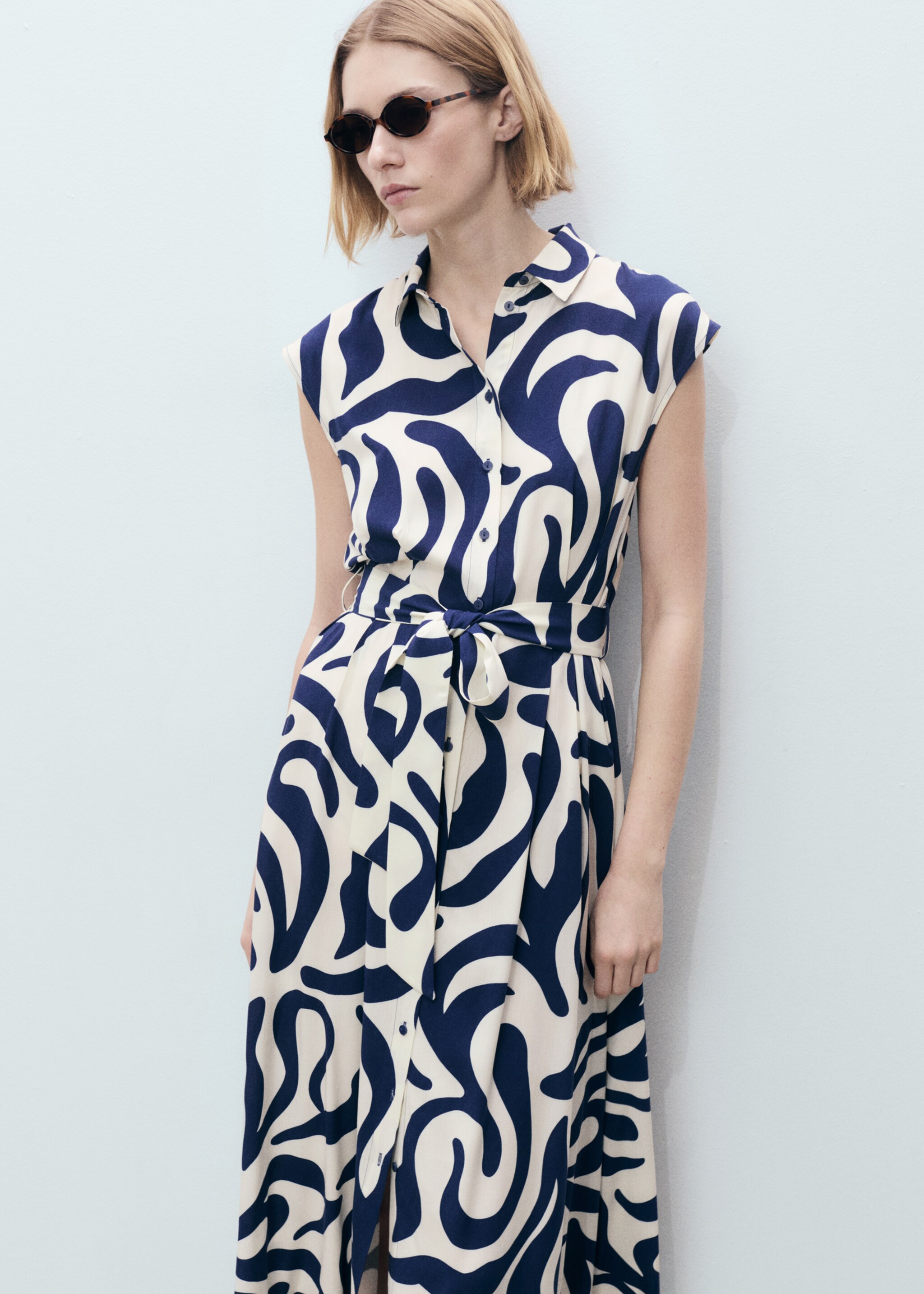 Printed shirt dress with belt - Medium plane