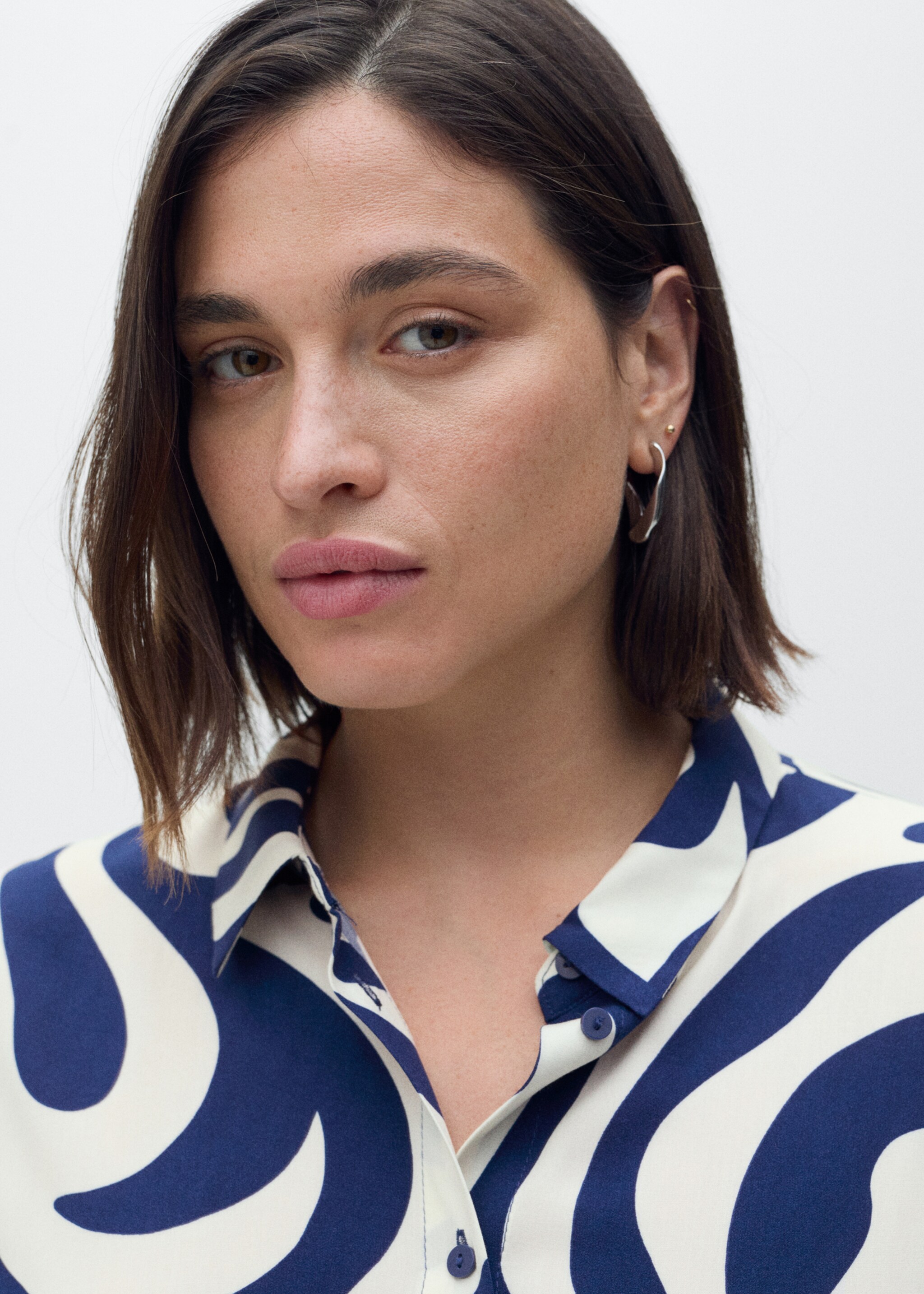 Printed shirt dress with belt - Details of the article 4