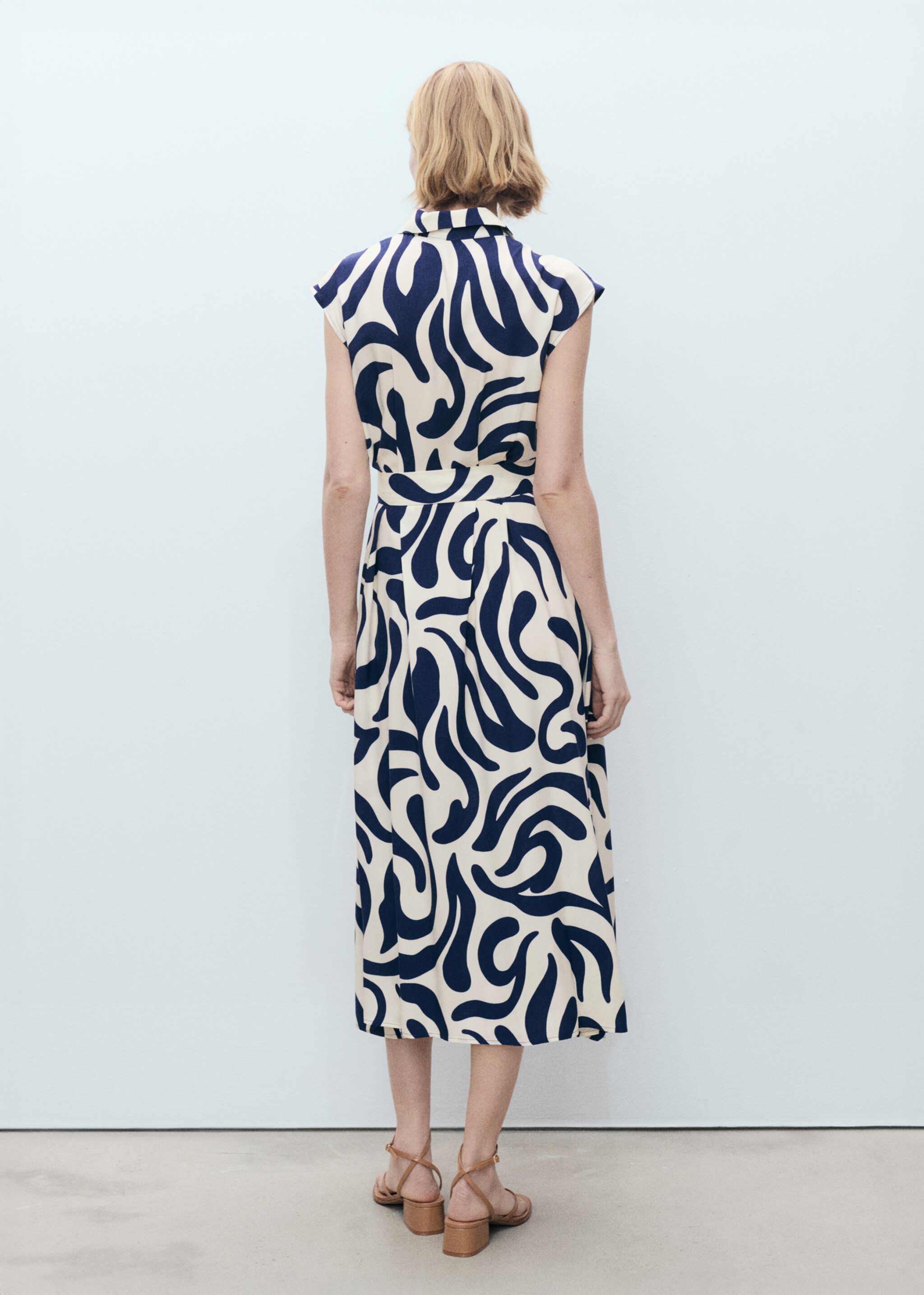 Printed shirt dress with belt - Reverse of the article