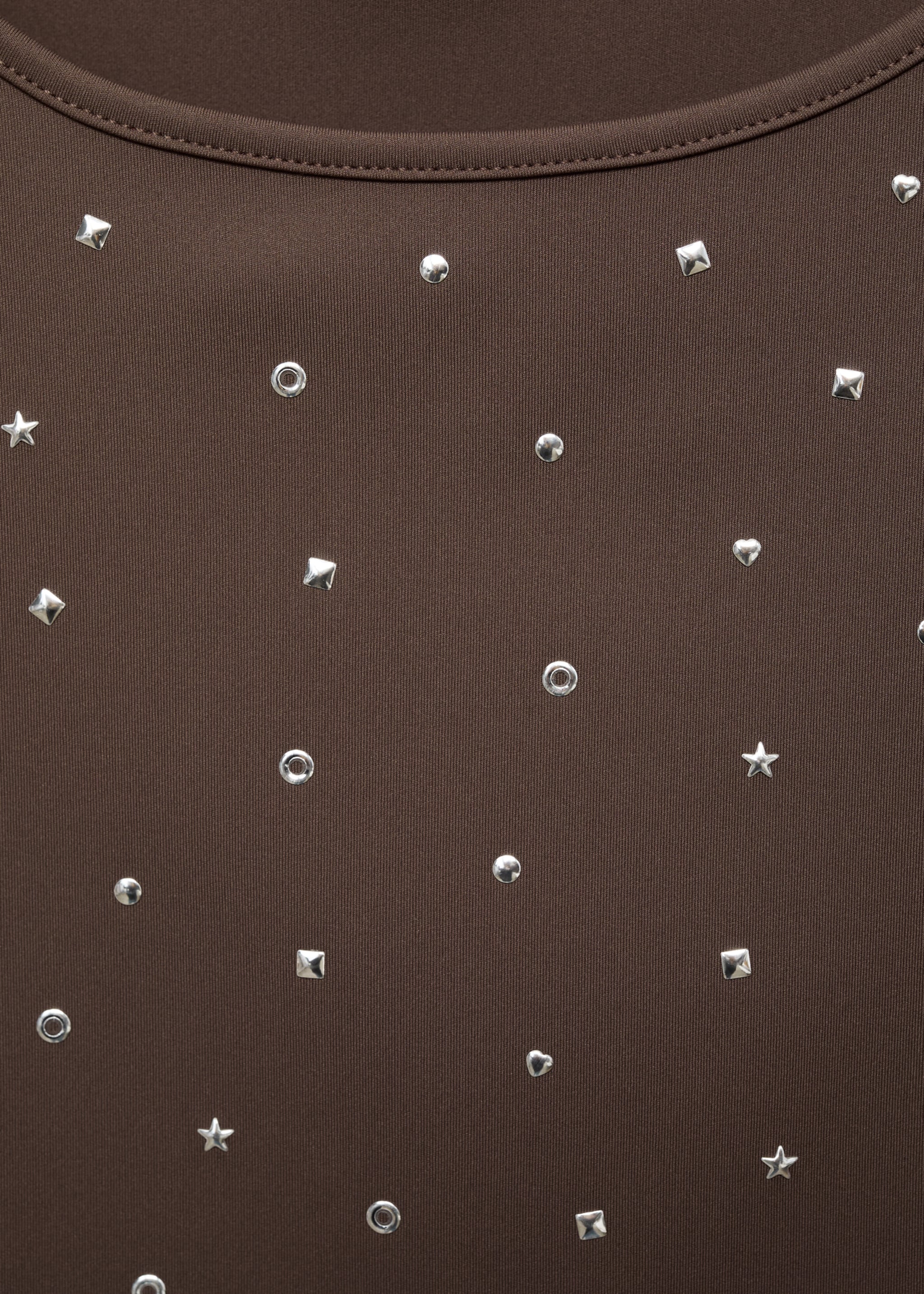 Top with metallic appliqués - Details of the article 8