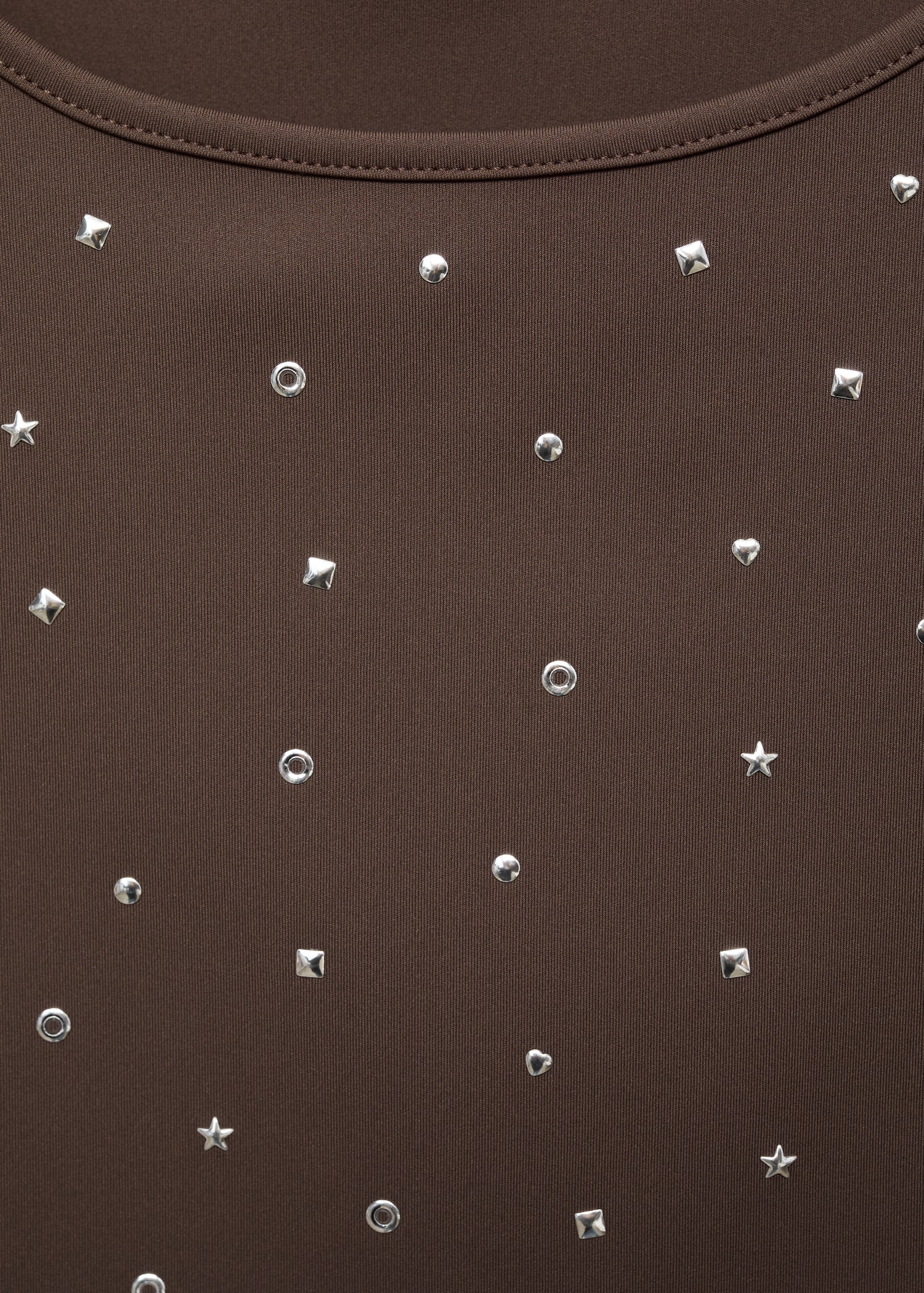 Top with metallic appliqués - Details of the article 8