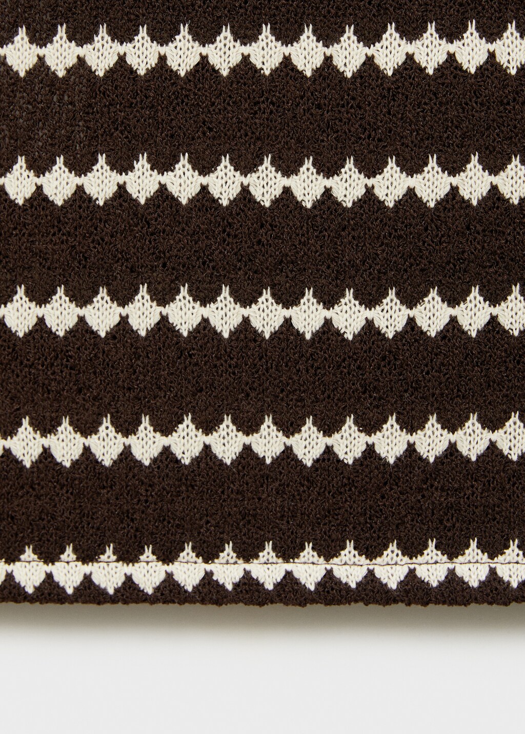 Knitted top with geometric print - Women | MANGO USA