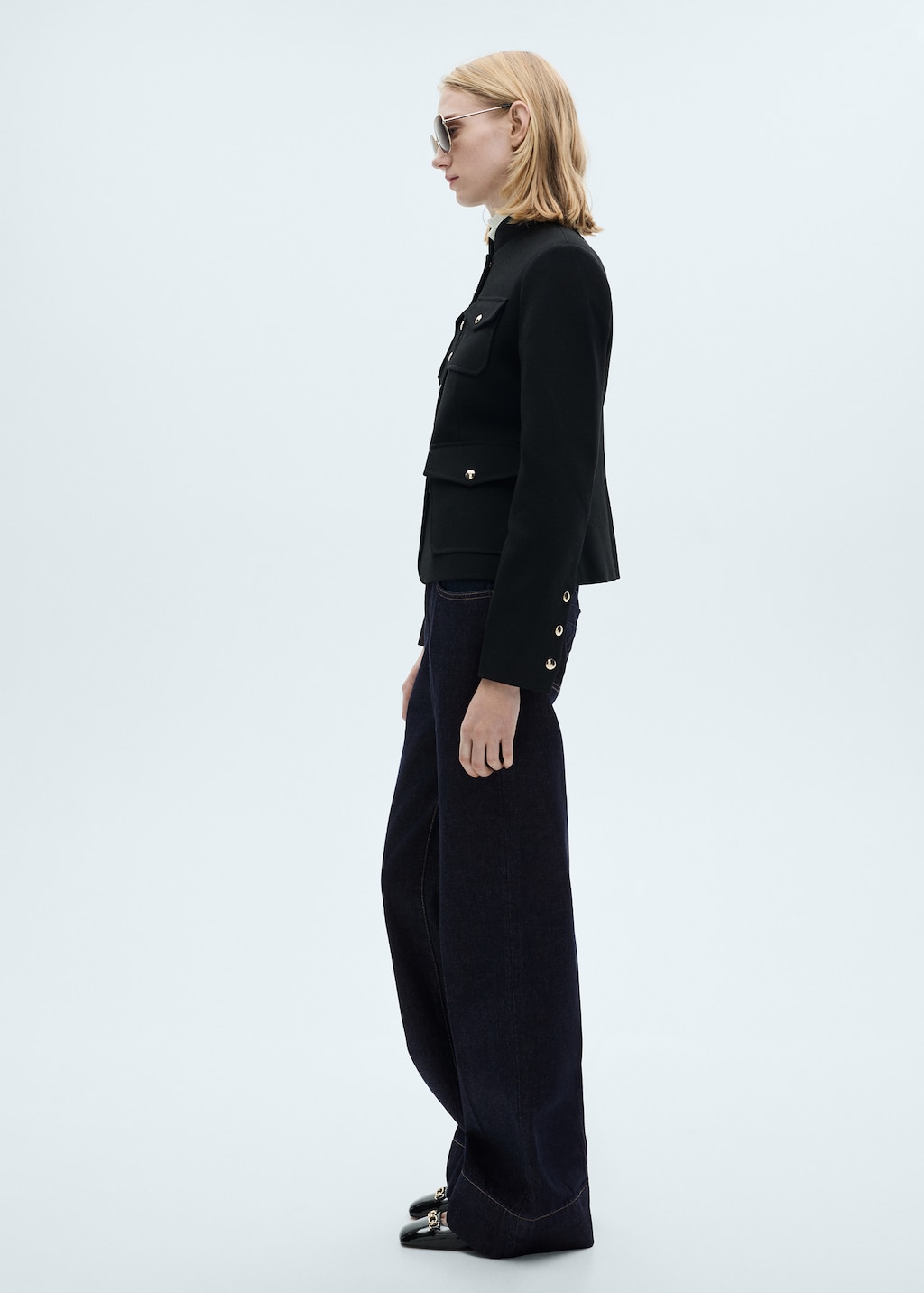 Wide leg mid-rise jeans