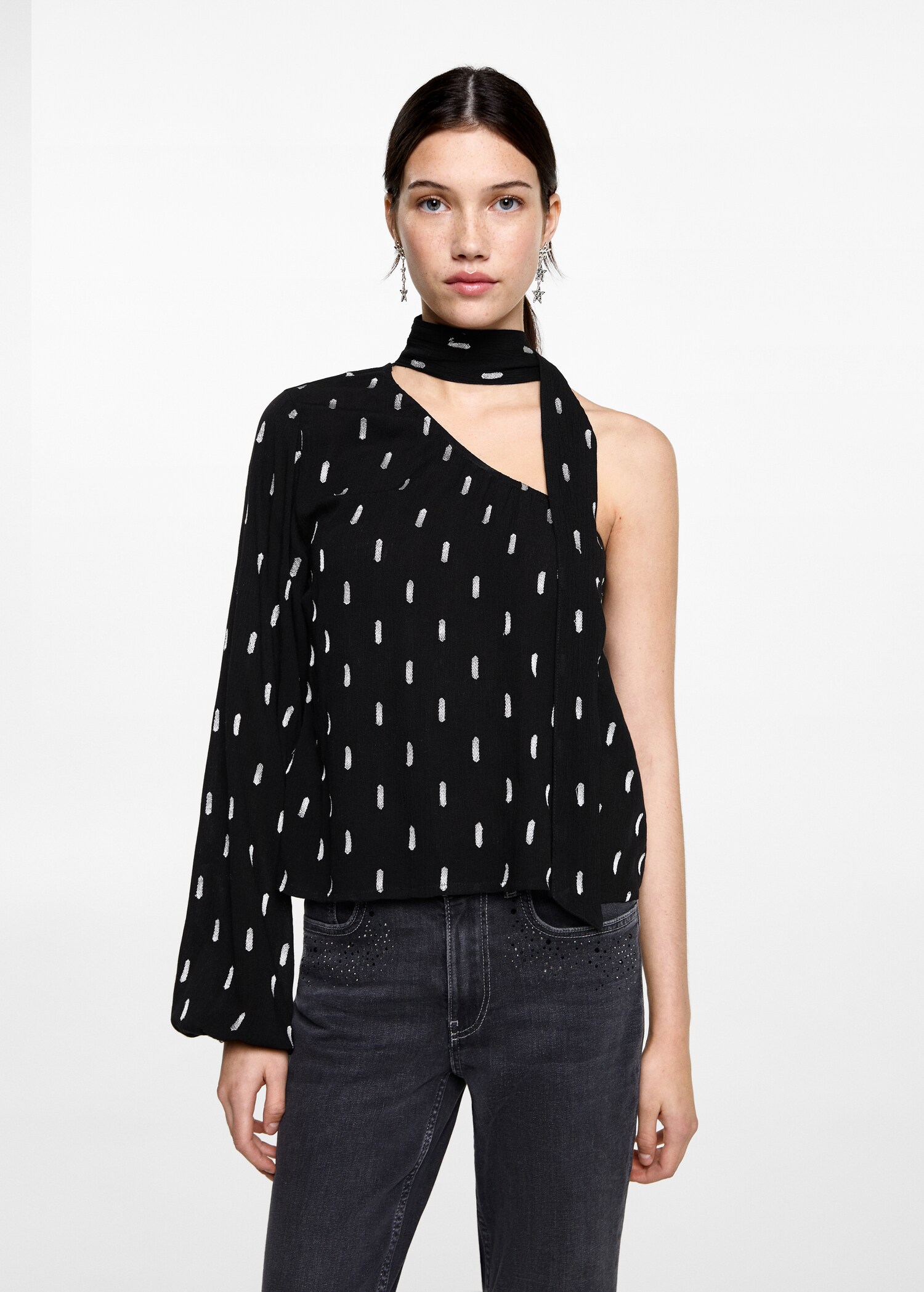 Blusa asimétrica estampada - Plano medio