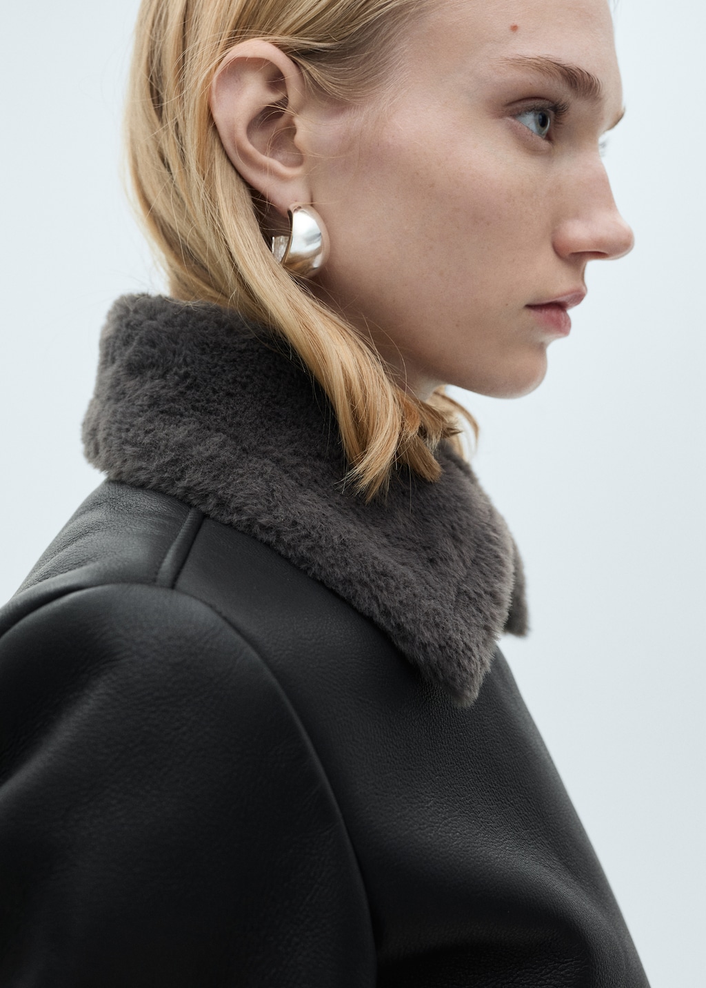 Jacket with shearling-effect lining