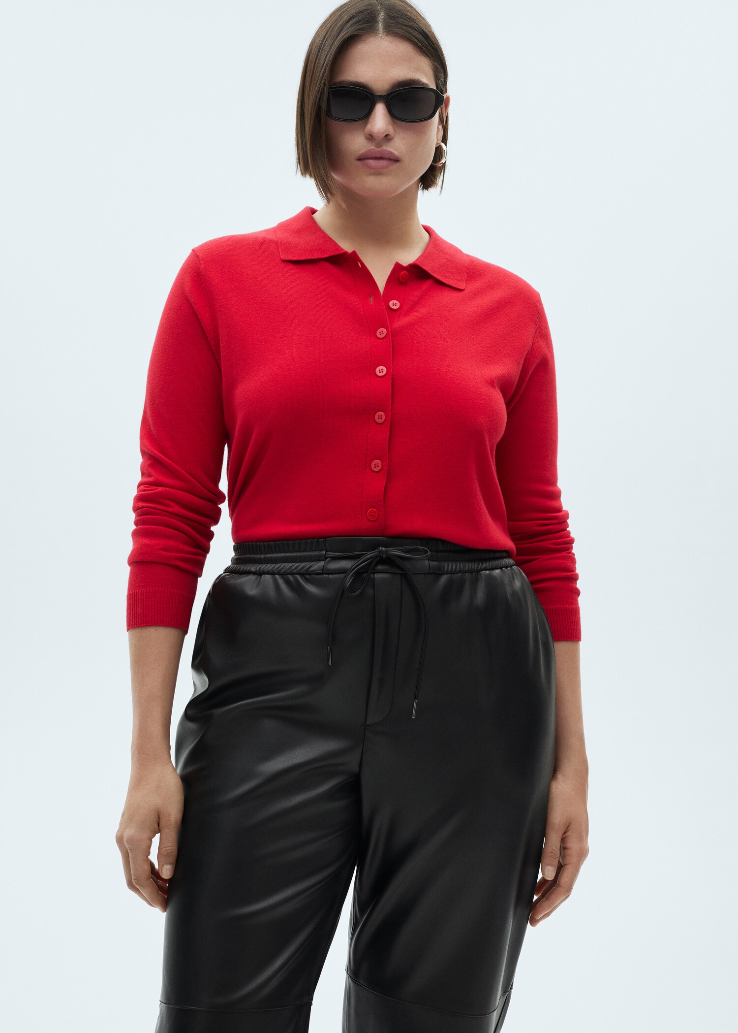 Leather-effect elastic waist trousers - Details of the article 4