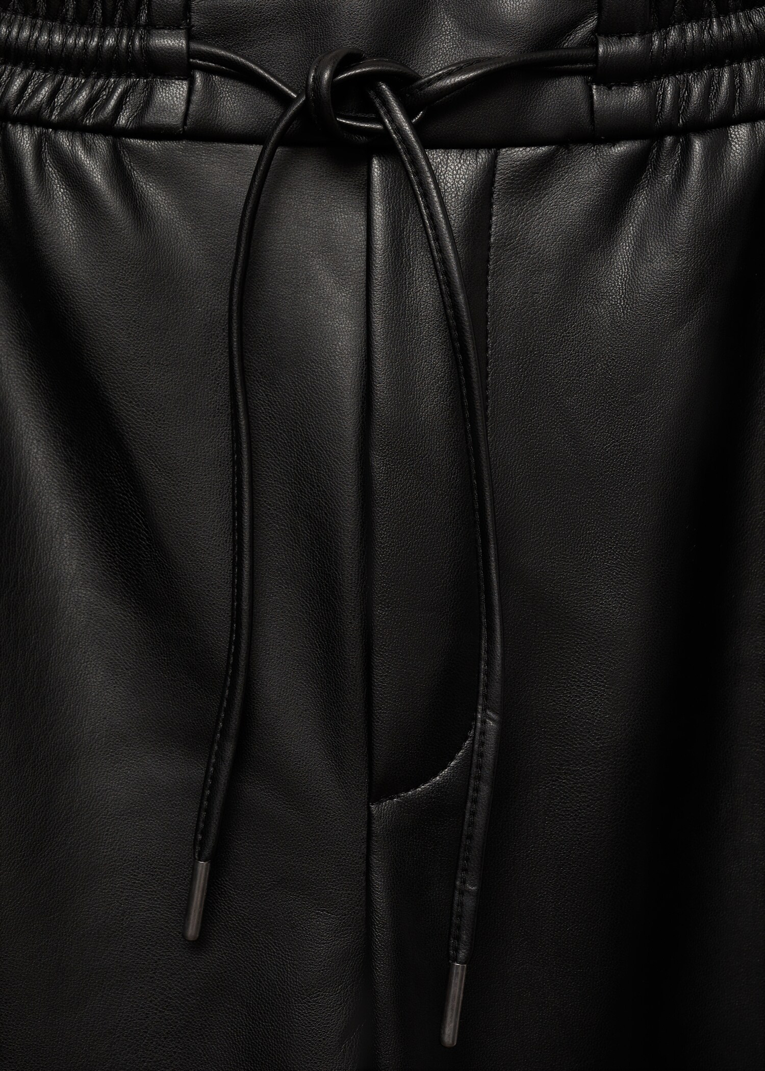 Leather-effect elastic waist trousers - Details of the article 8