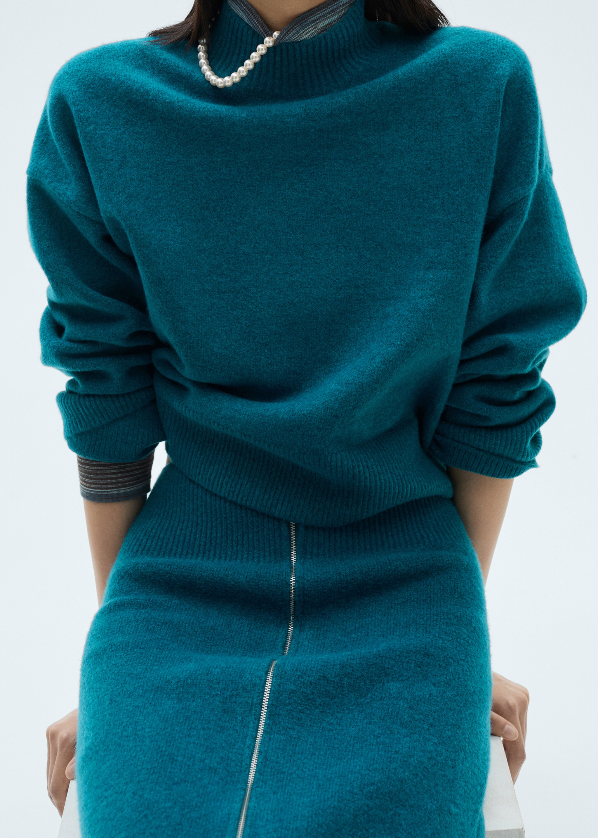 Perkins neck knitted sweater - Medium plane
