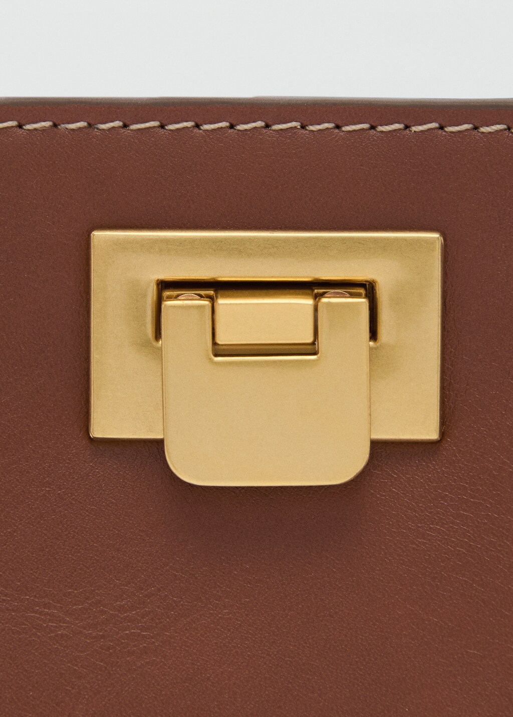 MANGO メタリックなディテールが特徴のミニショッパーバッグ Mini shopper bag with metallic detail - Women | MANGO USA