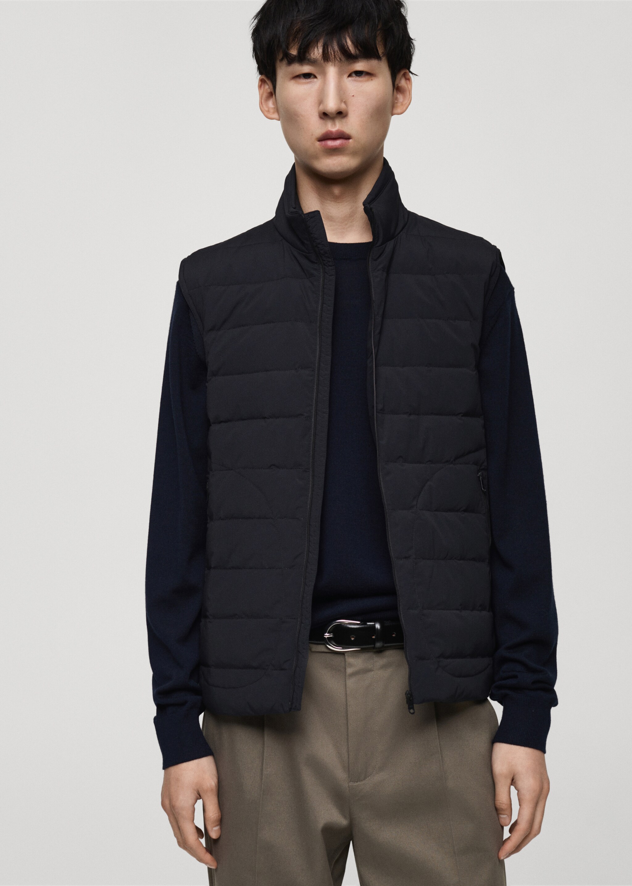 Quilted vest with down and feather filling - Medium plane