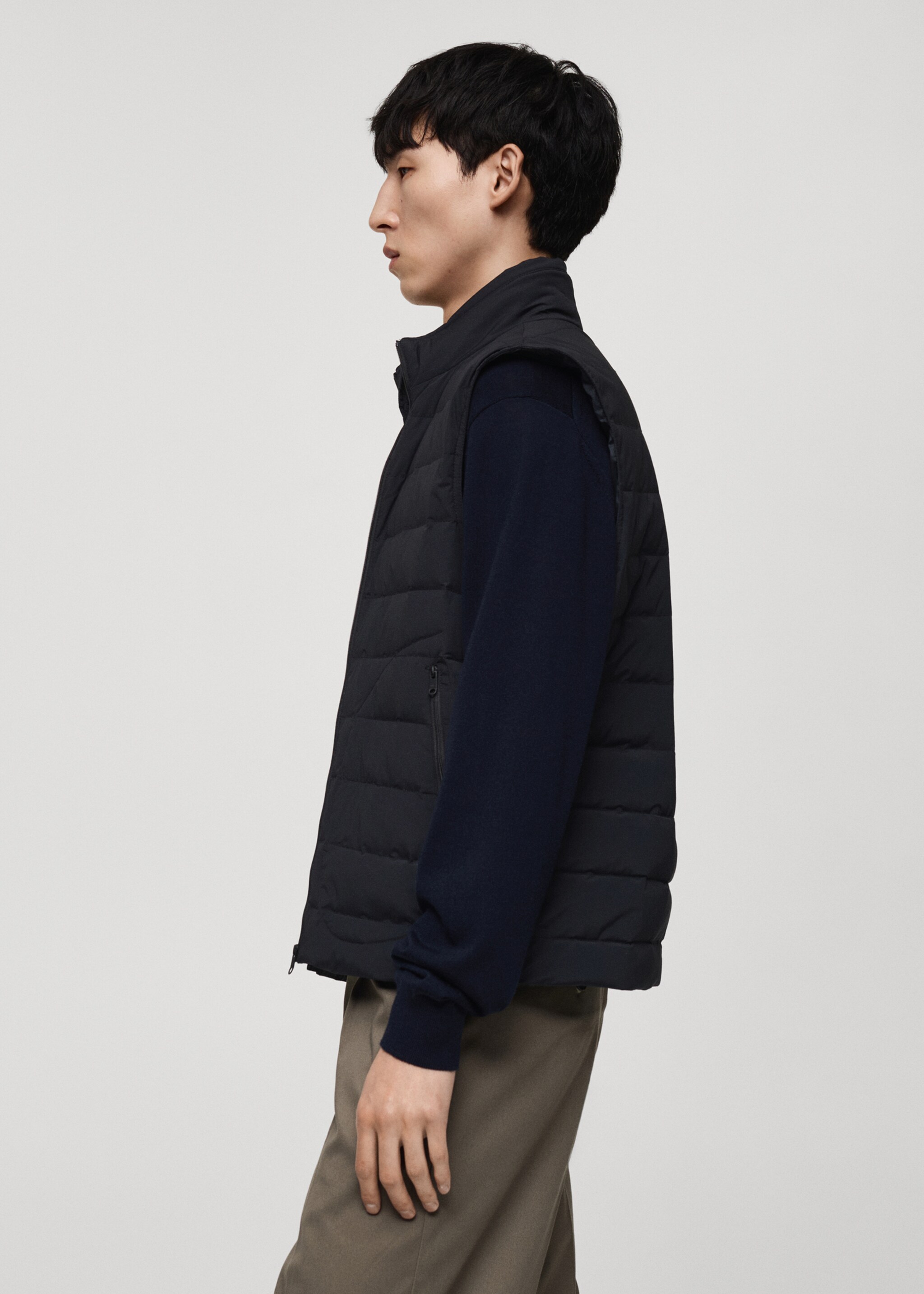 Quilted vest with down and feather filling - Details of the article 2