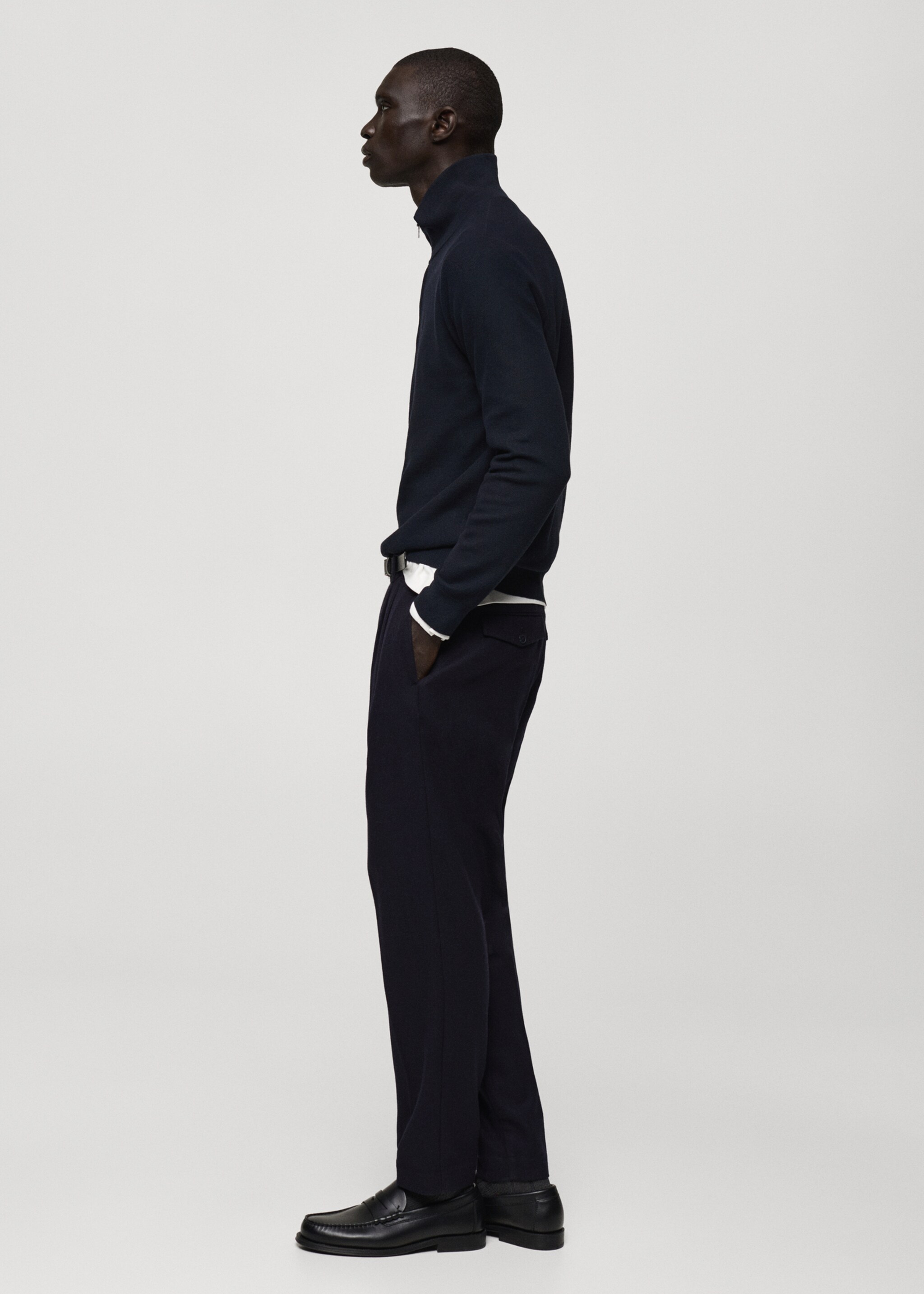 Wool flannel trousers with pleats - Details of the article 2