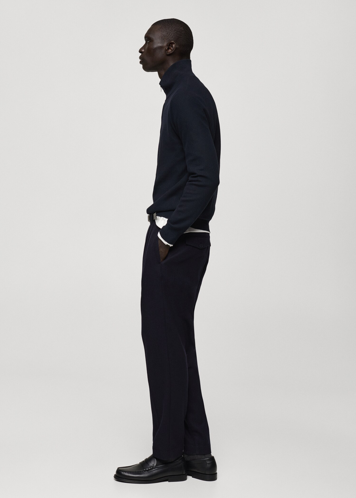 Wool flannel trousers with pleats - Details of the article 2