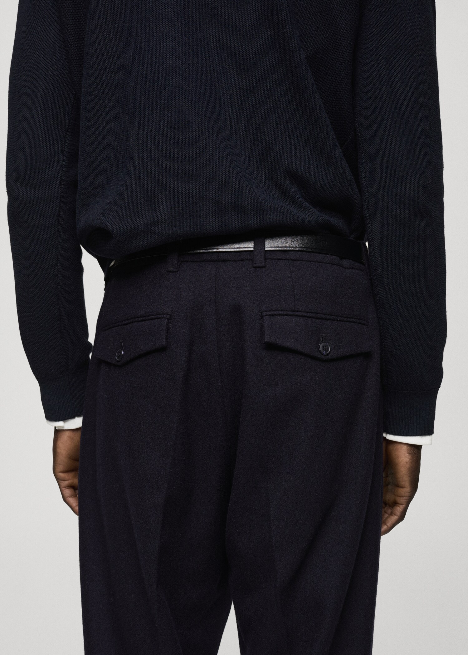 Wool flannel trousers with pleats - Details of the article 6