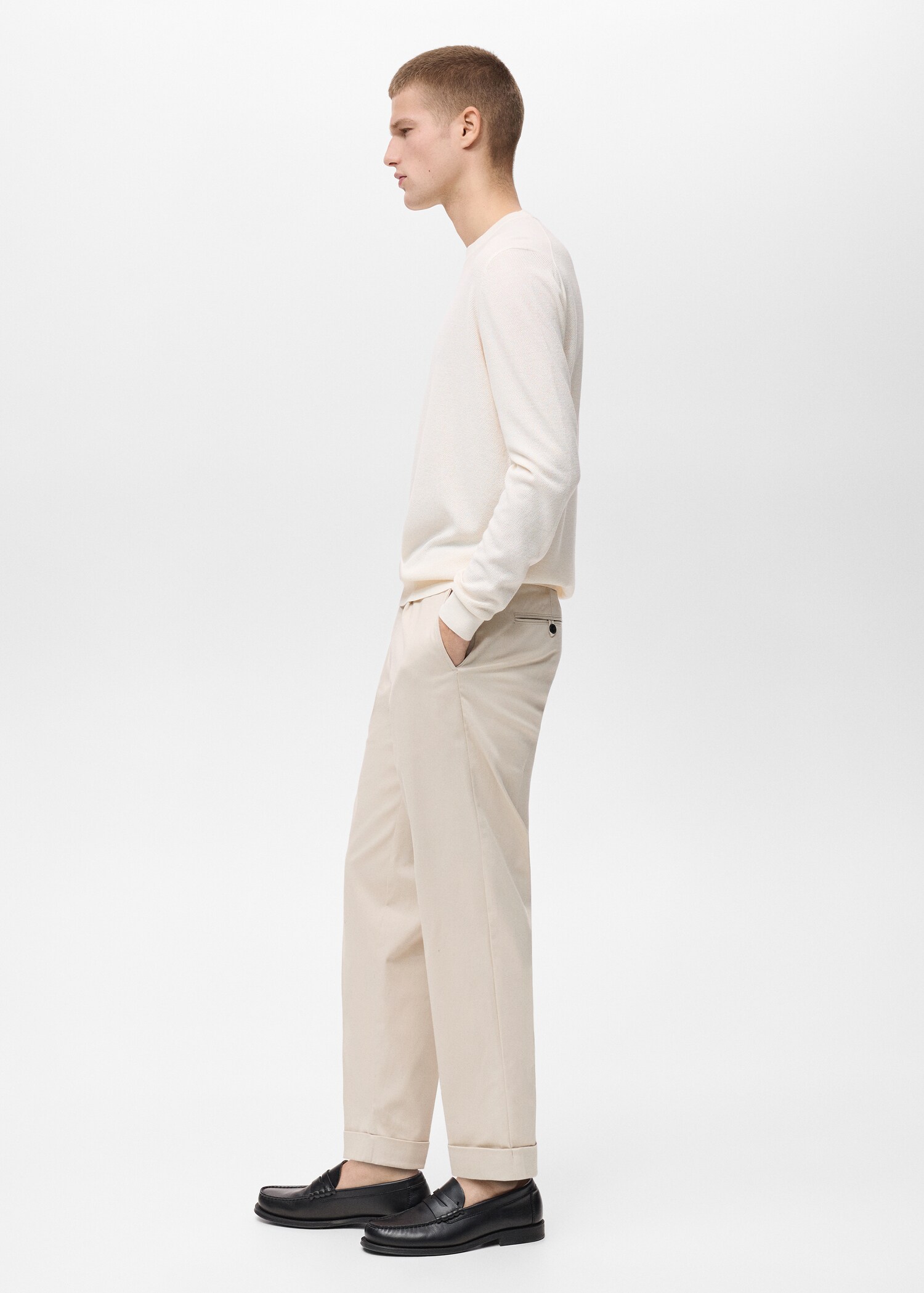 Pleated pants under cuff - Details of the article 2