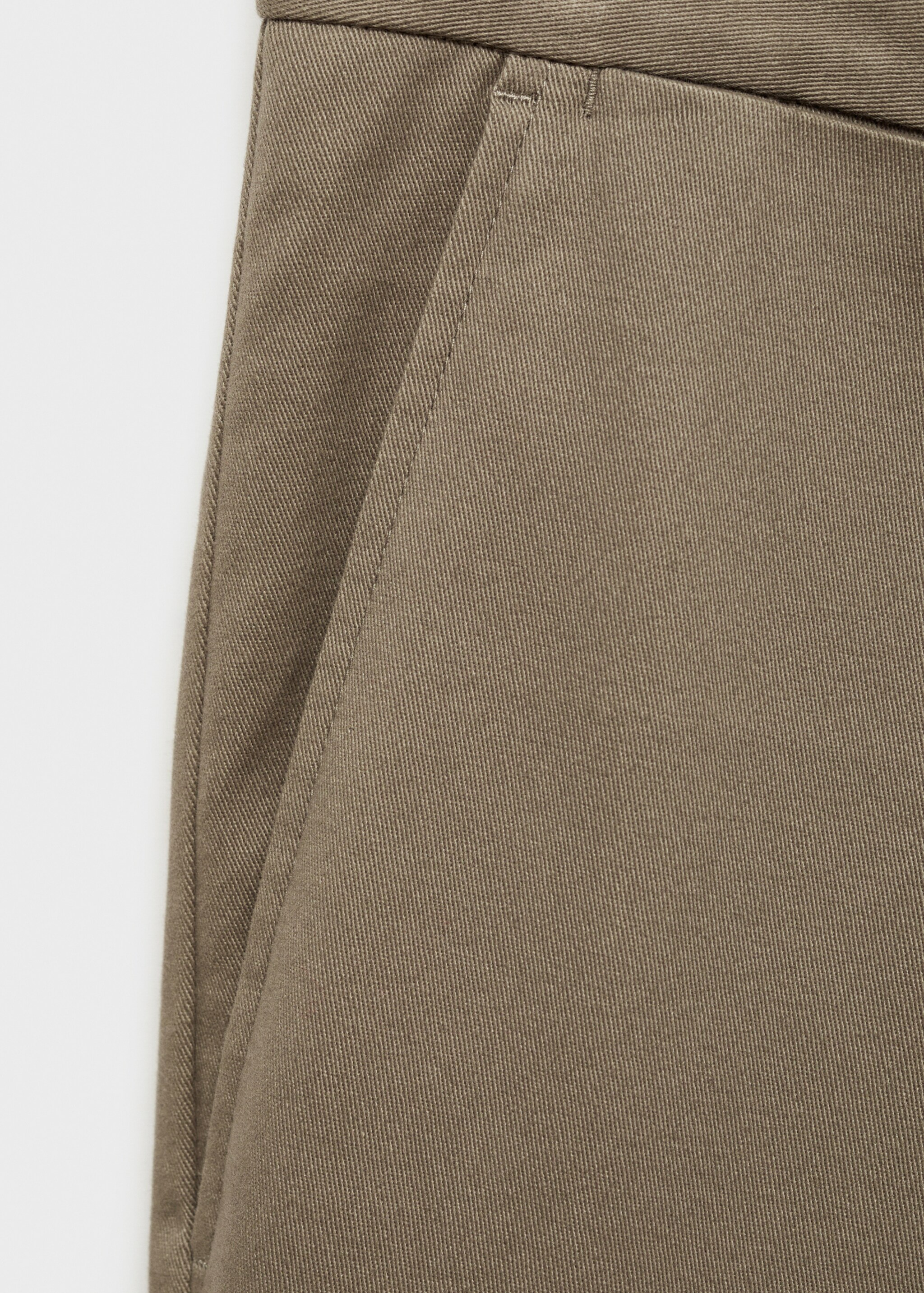 Pleated trousers under cuff - Details of the article 0