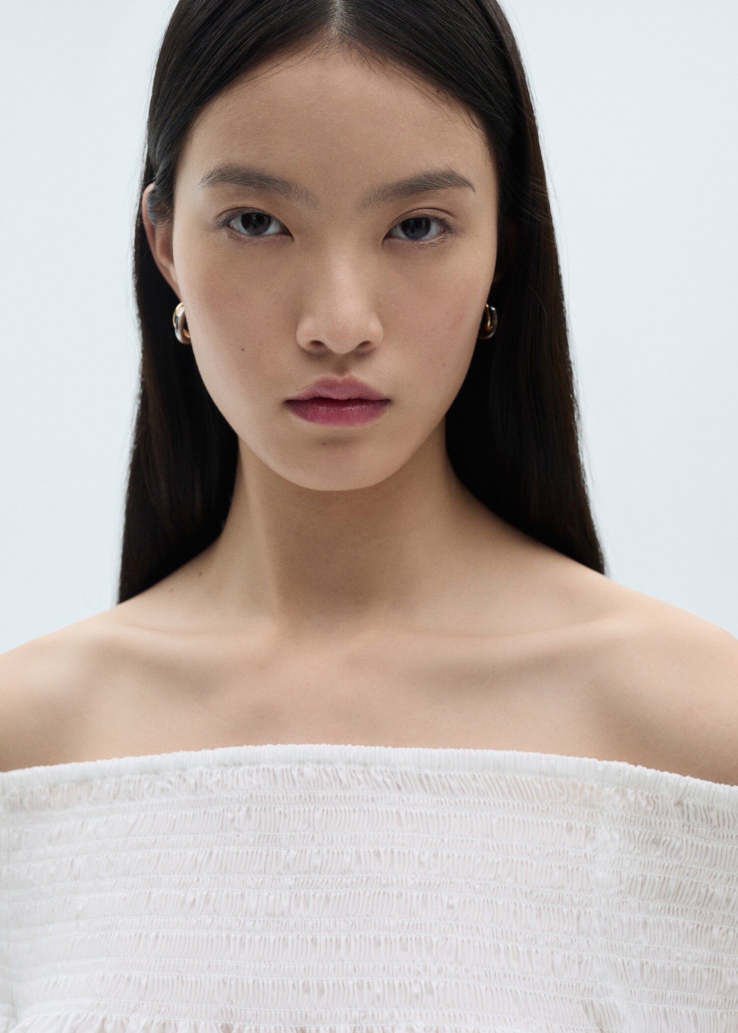 Gathered off-the-shoulder blouse - Details of the article 1