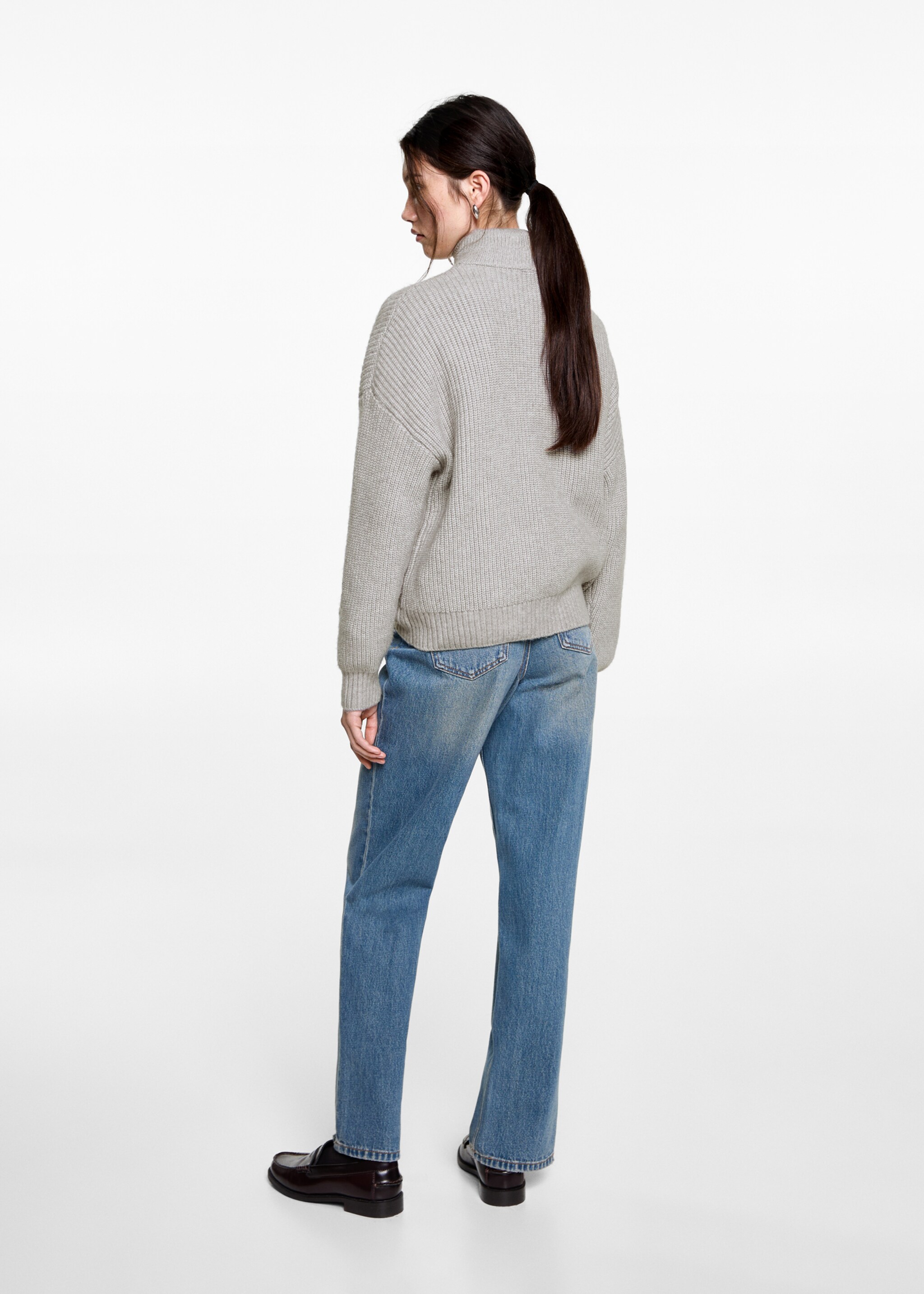 Button-neck lace blouse - Reverse of the article