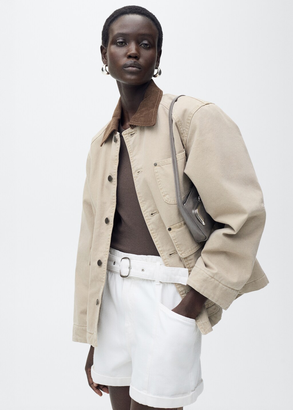 Paperbag shorts with rolled hem and belt - image 4
