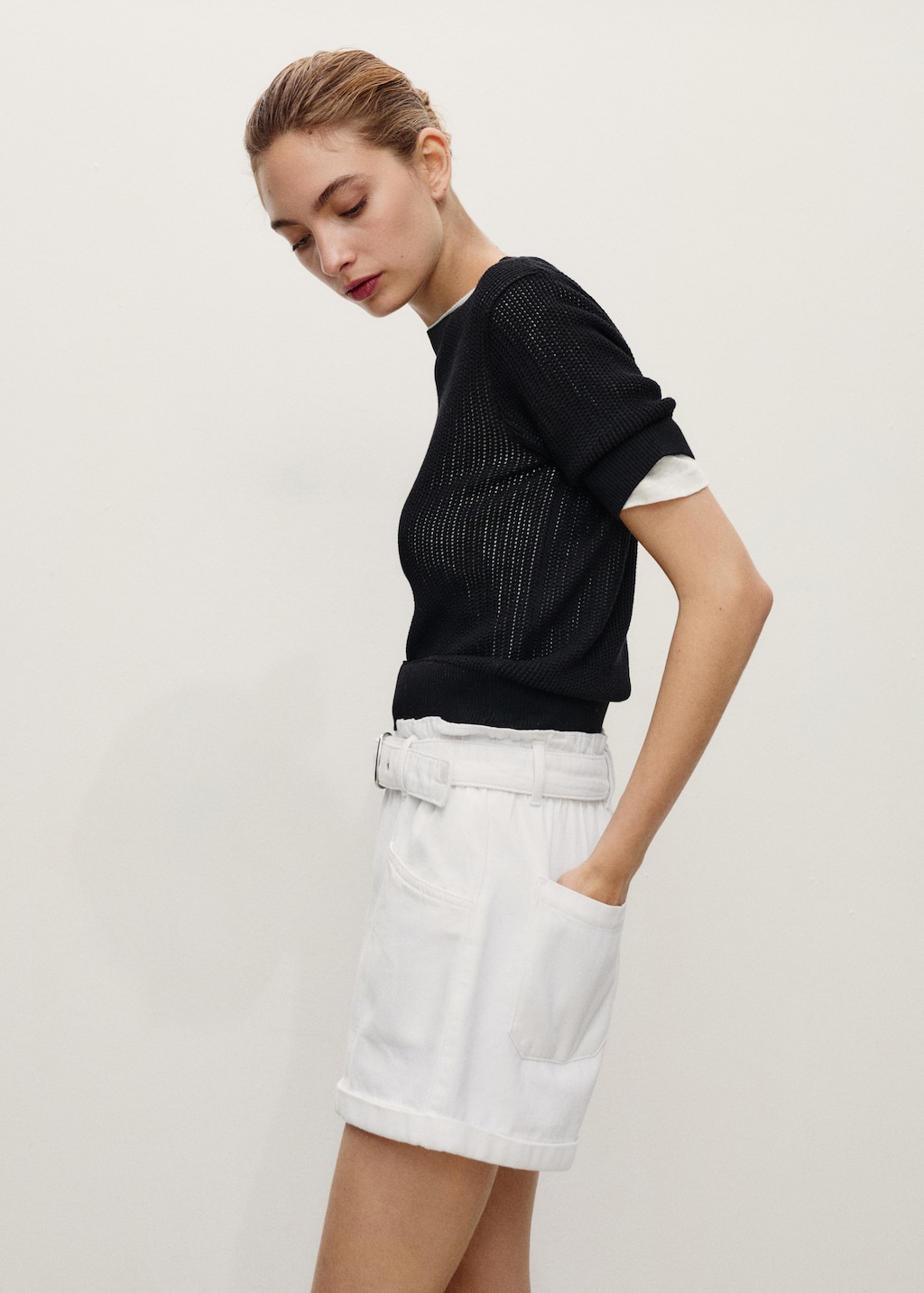 Paperbag shorts with rolled hem and belt