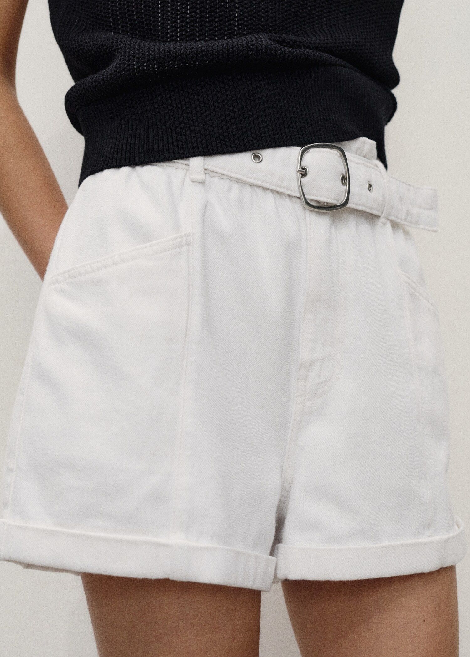 Shorts paperbag avec ourlet retroussé et ceinture - Détail de l'article 6