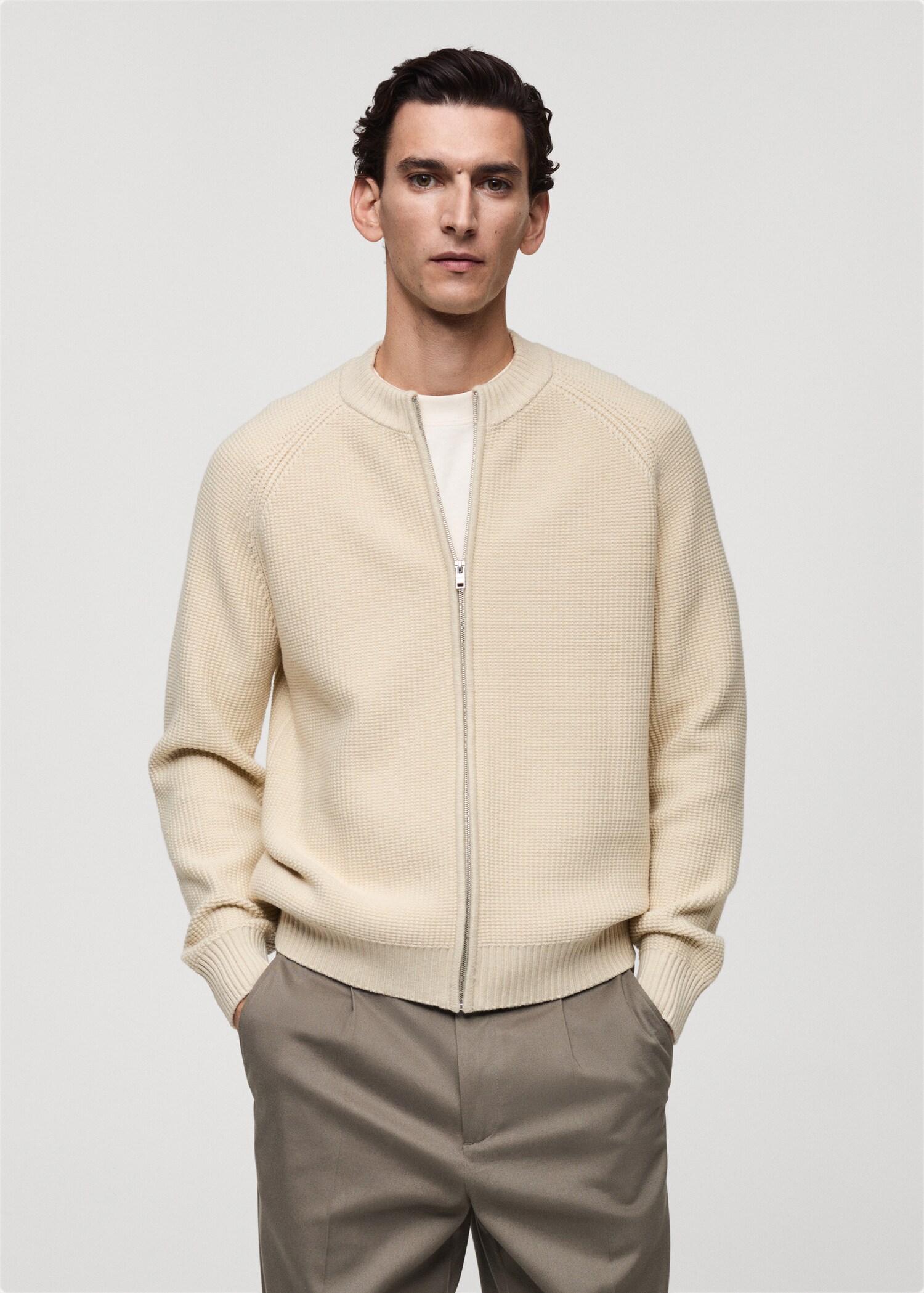 Structured knitted cardigan with zip - Medium plane