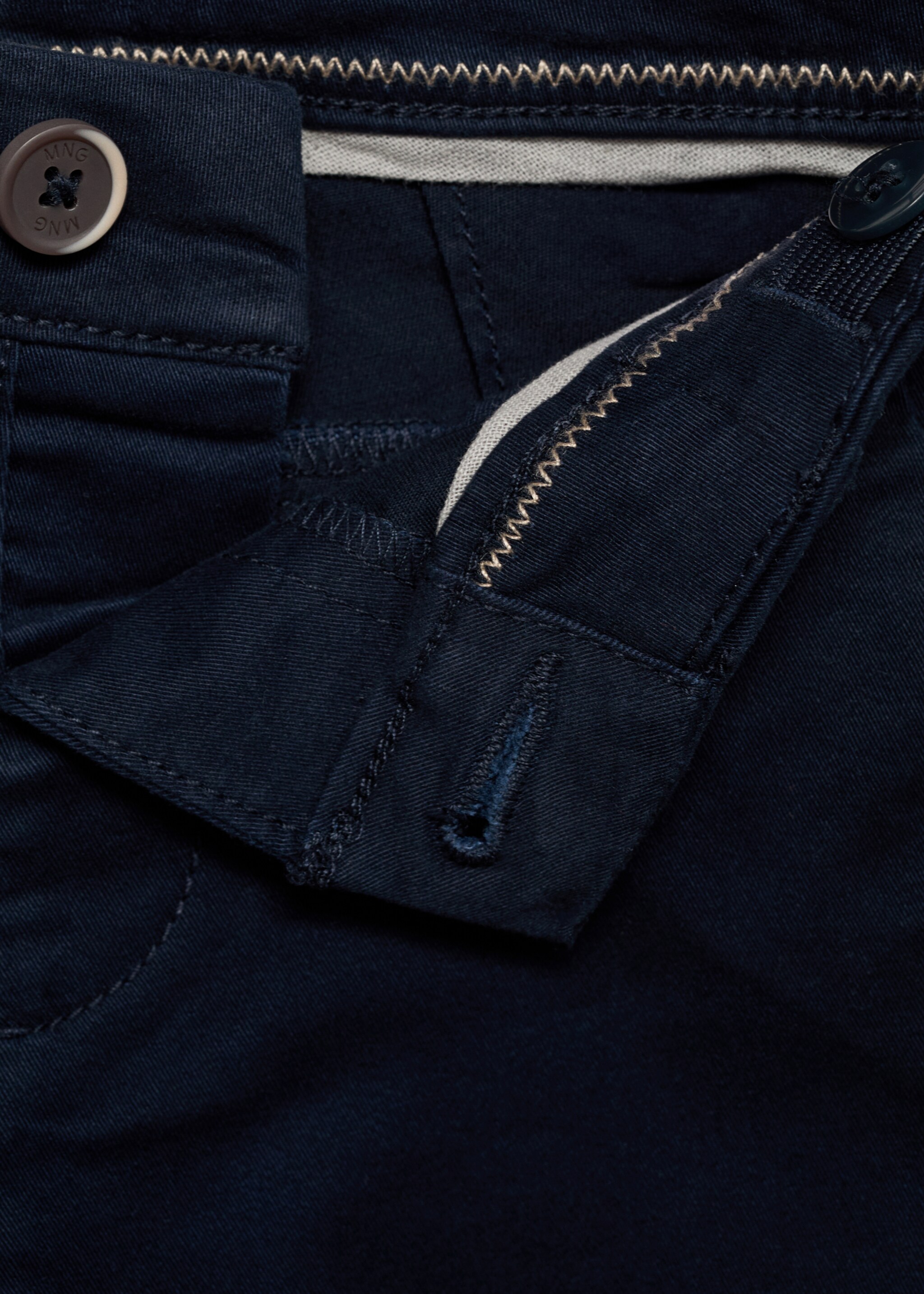 Pantaloni chino din bumbac - Detaliu al articolului 8