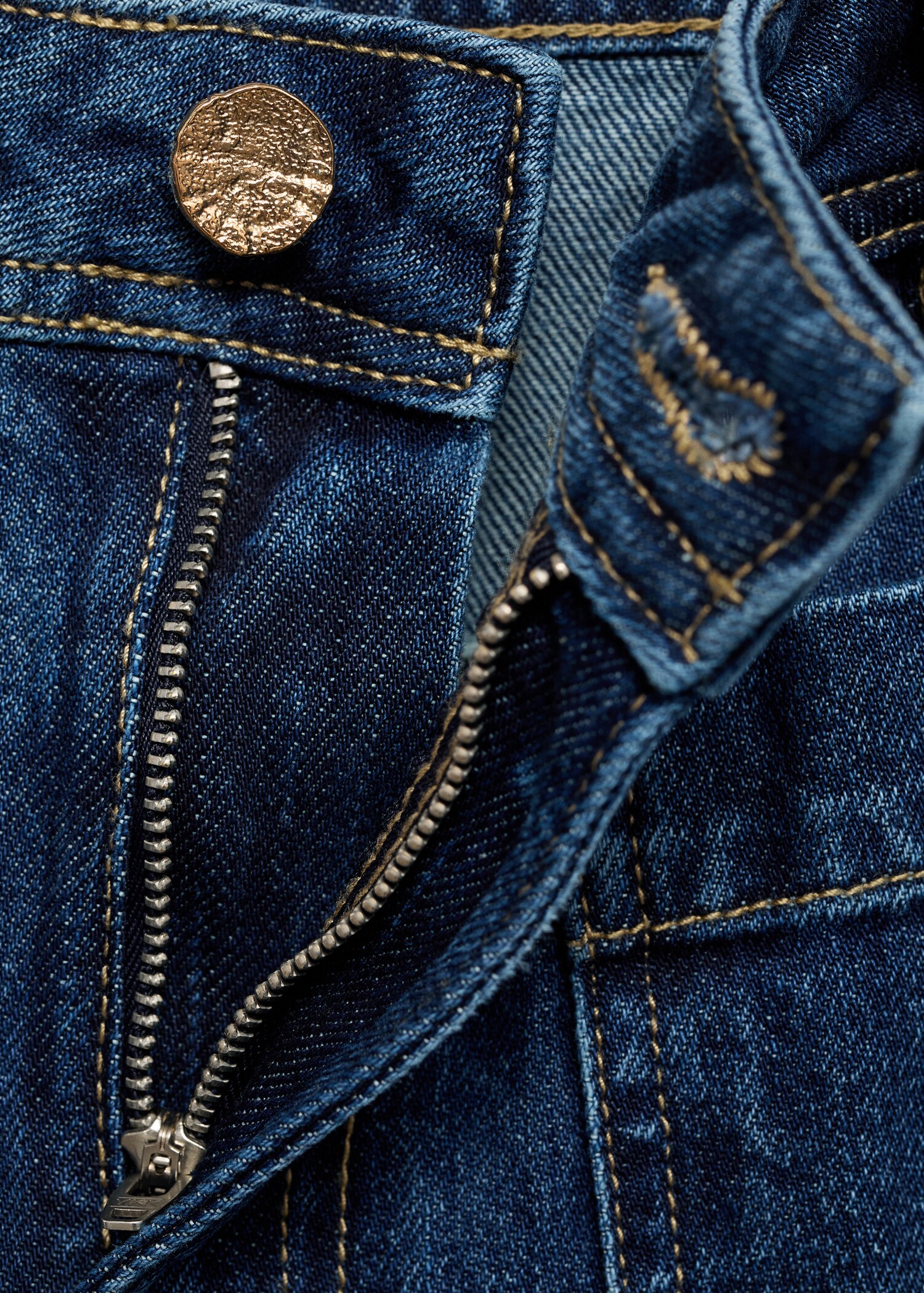 Wide-leg jeans with pockets - Details of the article 0