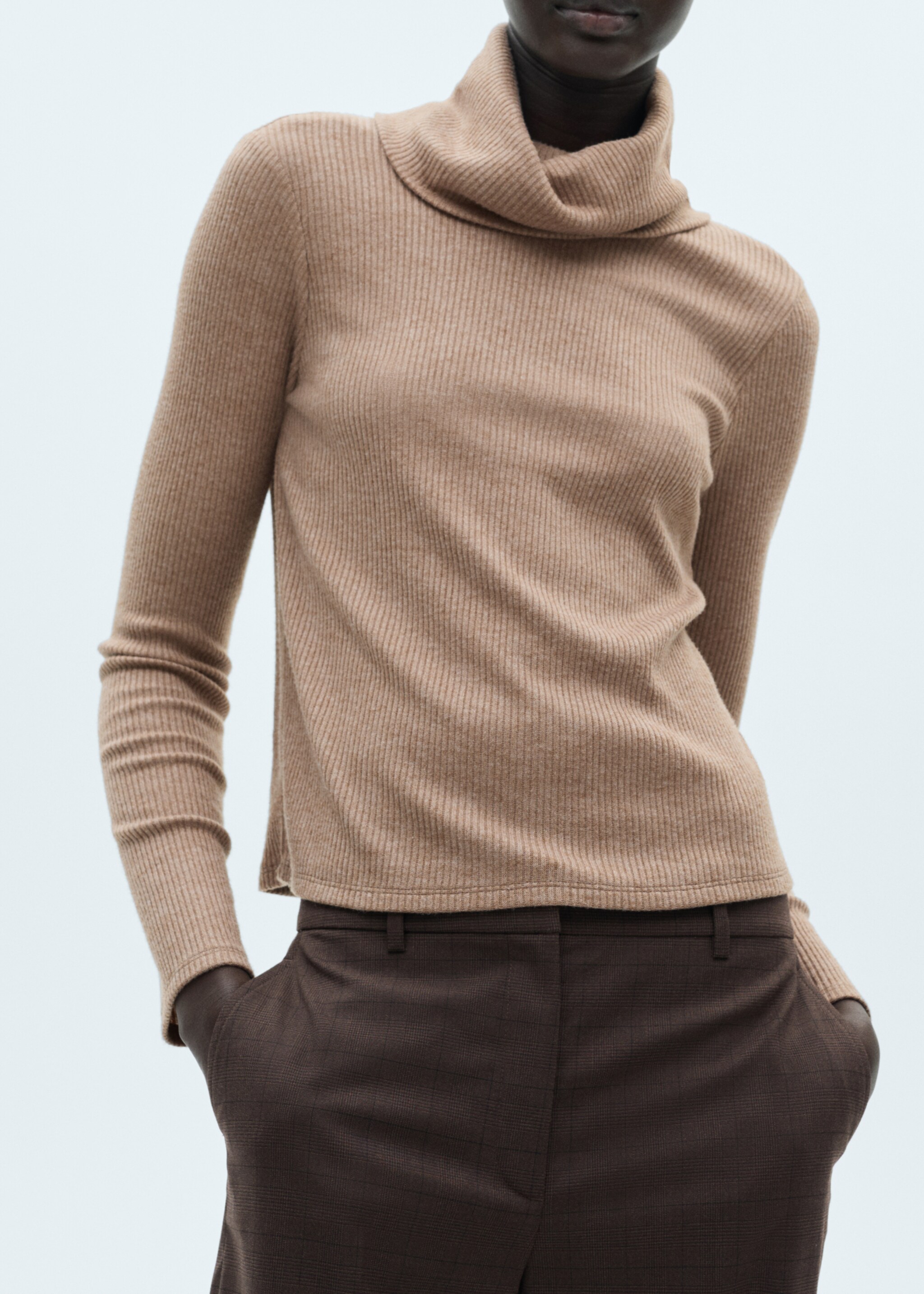 Turtle neck ribbed t-shirt - Детальніше про товар 6