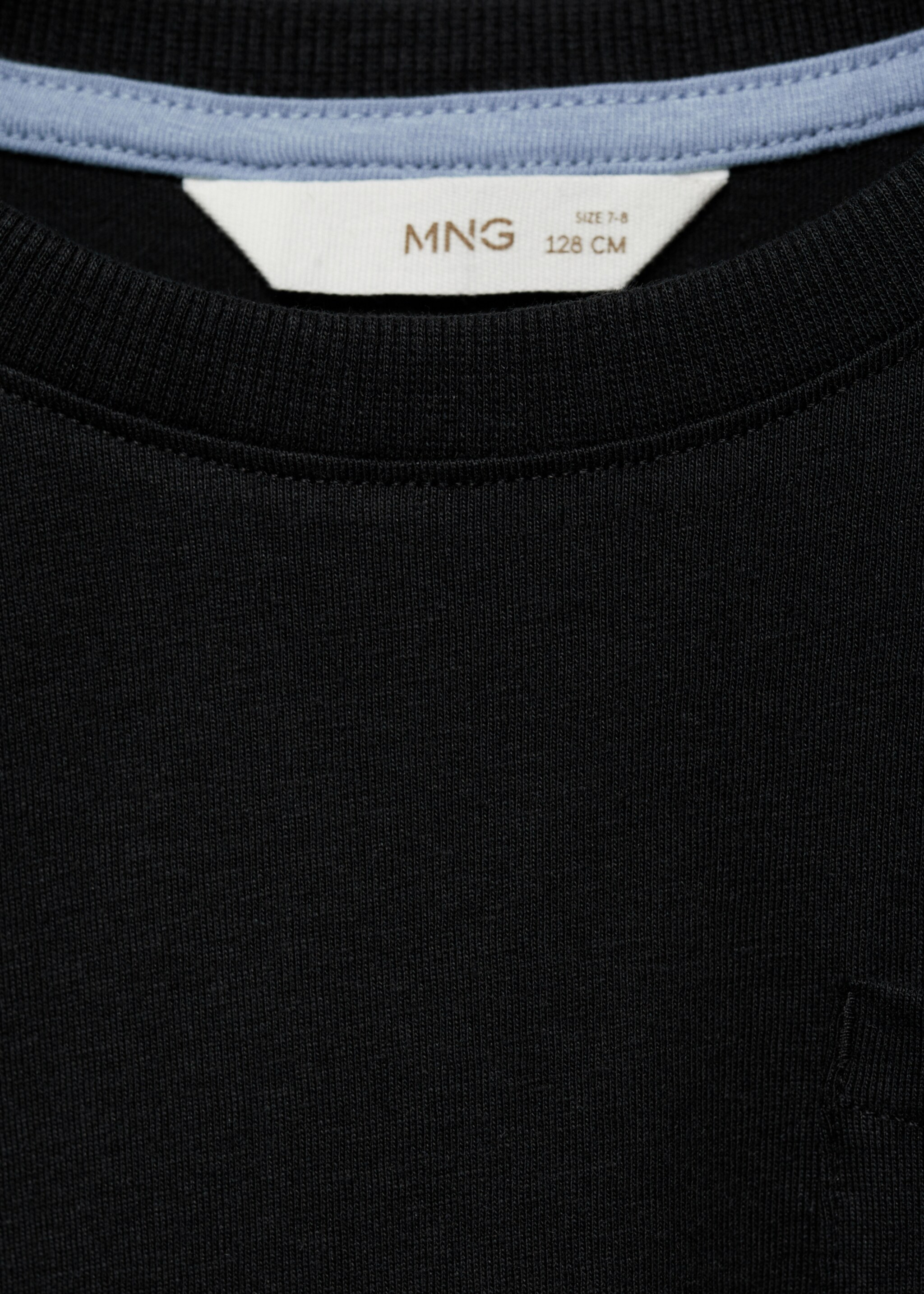 Basic T-shirt - Details of the article 8