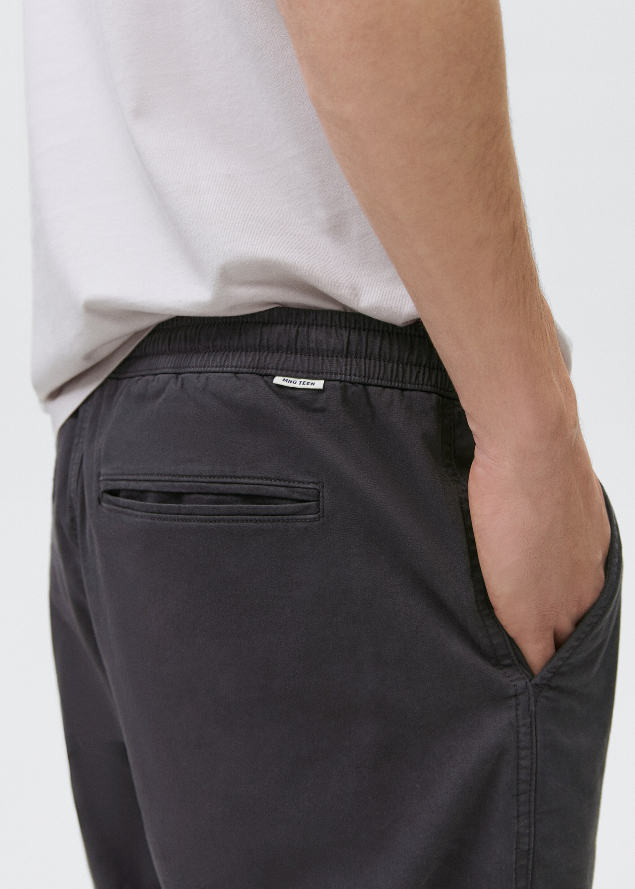 Cotton jogger-style trousers - Details of the article 2